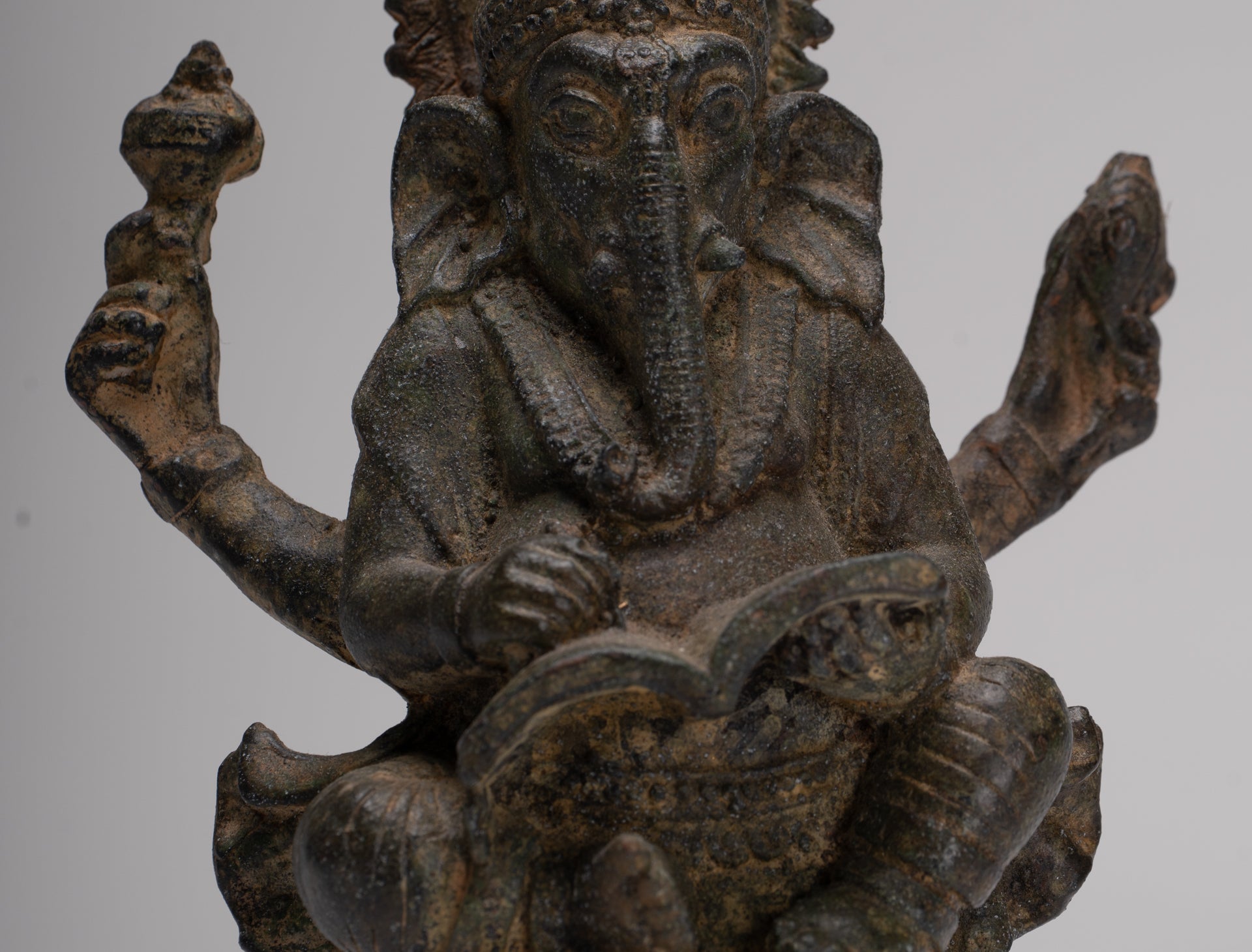 Ganesha Statue - Antique Thai Style Seated Bronze Ganesh Statue - 16cm/6"