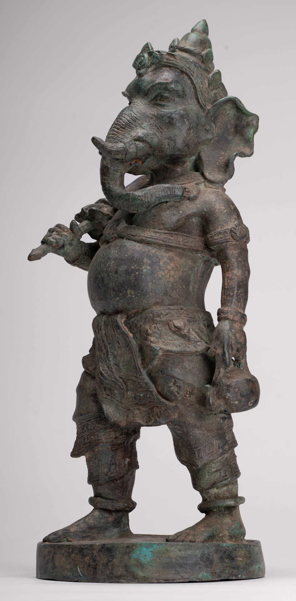 Bridegroom Ganesha Statue - Antique Thai Style Mappilai Ganapathi Ganesh Statue with Umbrella - 37cm/15"