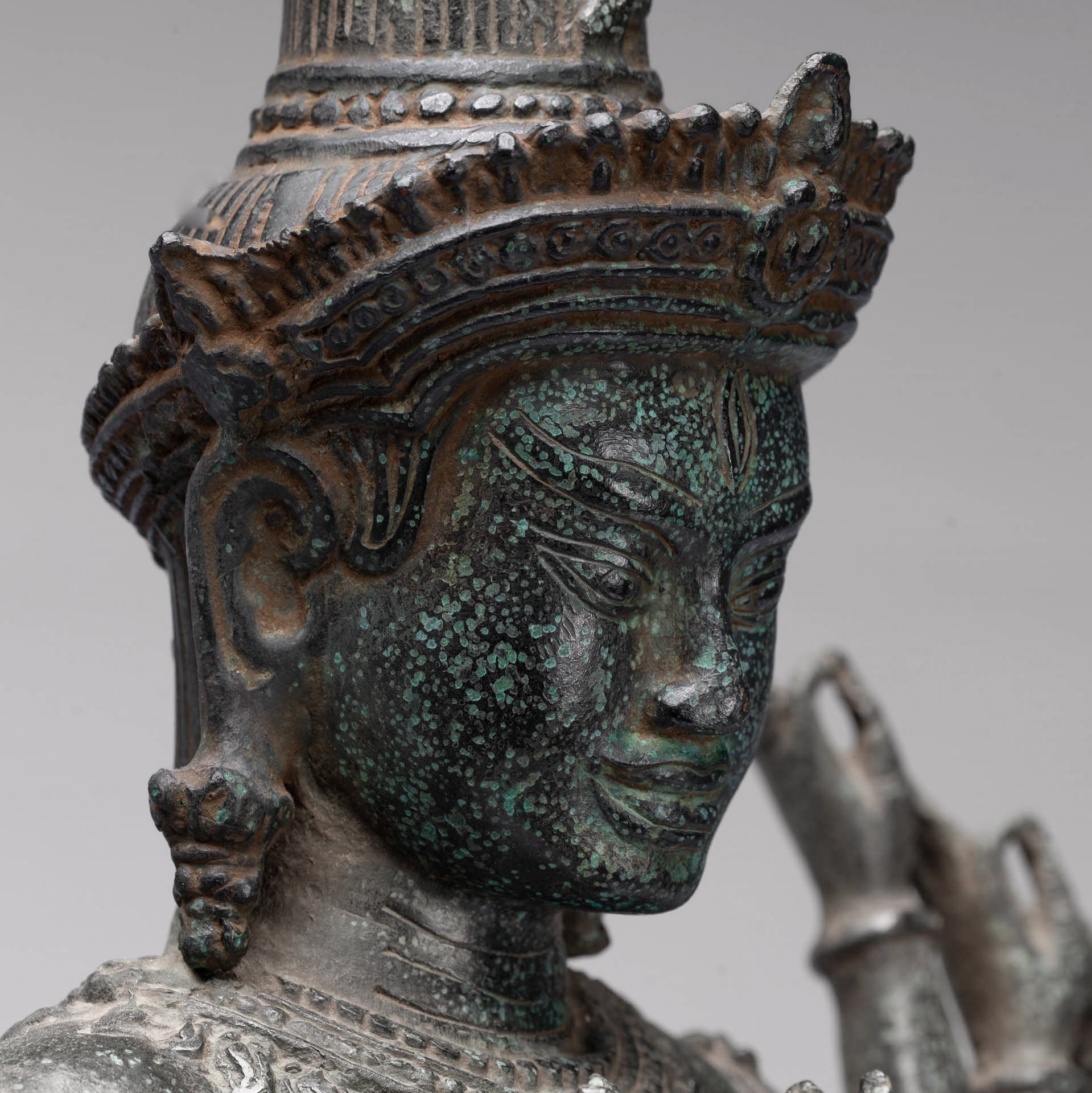 Shiva-Statue – Antiker Khmer-Stil Bronze Bayon Ardhaparyanka Shiva – 10 Arme – 54 cm/55,9 cm
