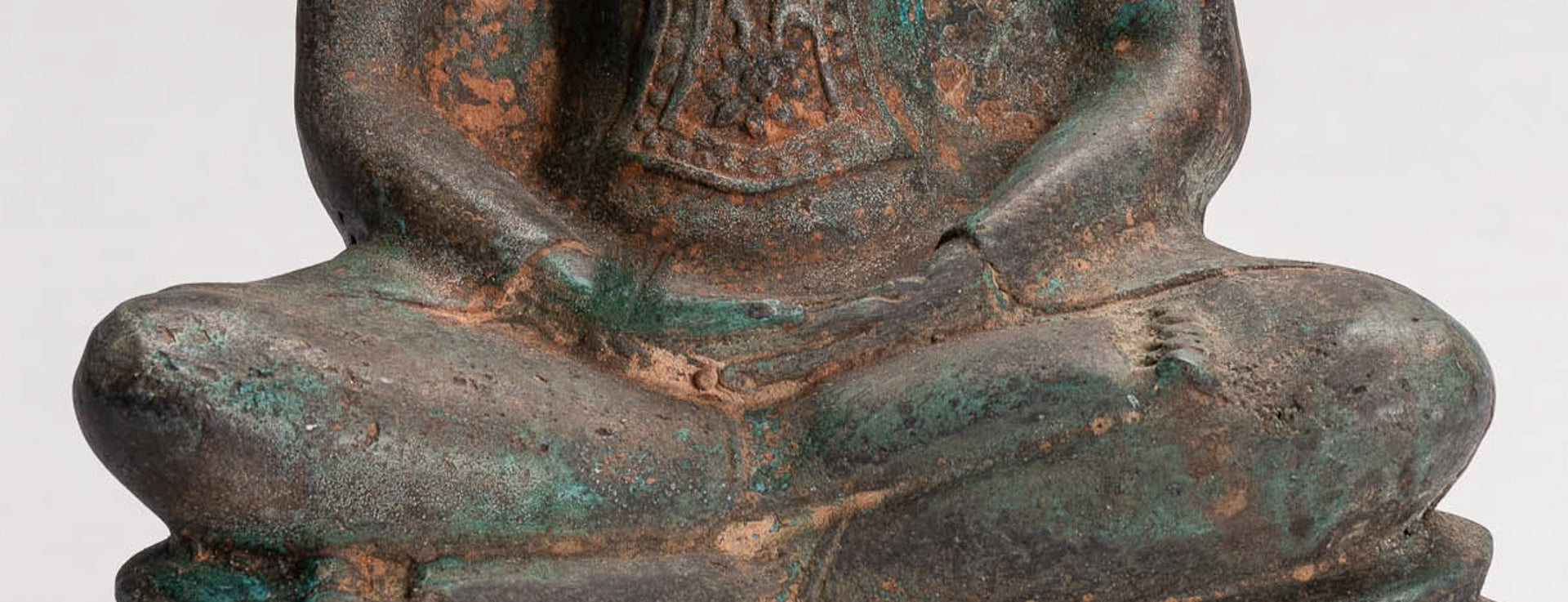 Antique Thai Style Seated Bronze Ayutthaya Meditation Buddha Statue - 26cm/10"