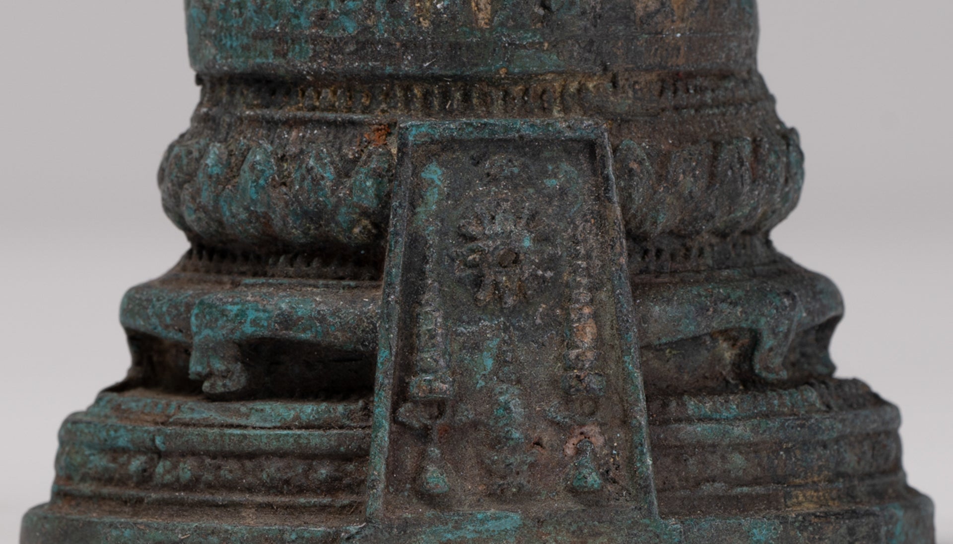 Buddha Sculpture - Antique Thai Style Bronze Seated Meditation Winter Buddha Statue - 12.5cm/5"