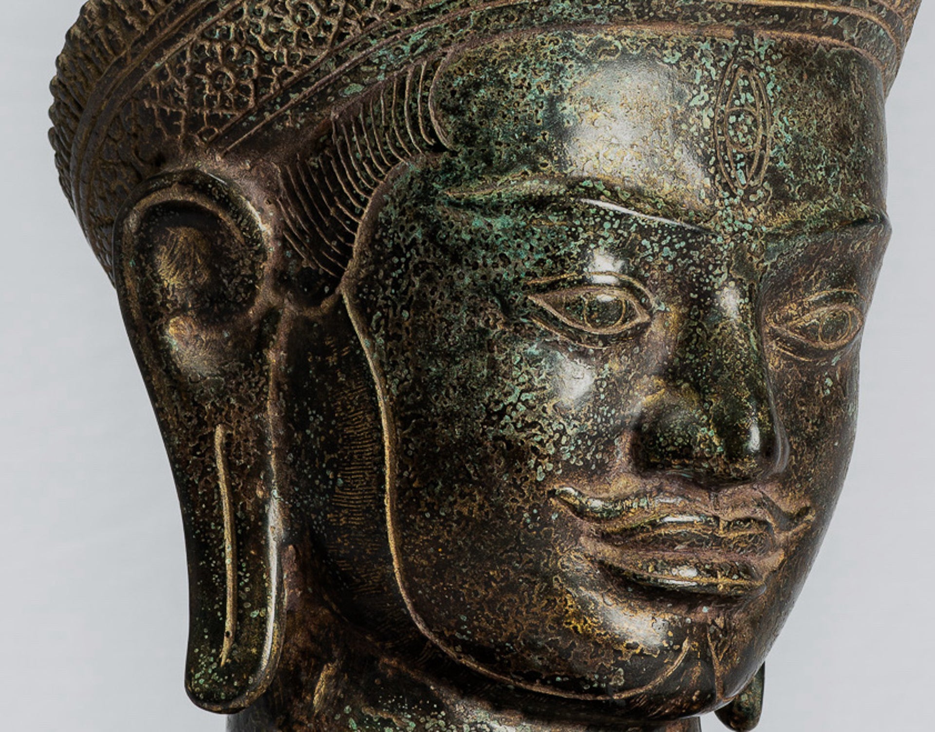 Antique Khmer Style Bronze Mounted Bakheng Shiva Head Statue - 47cm/19"