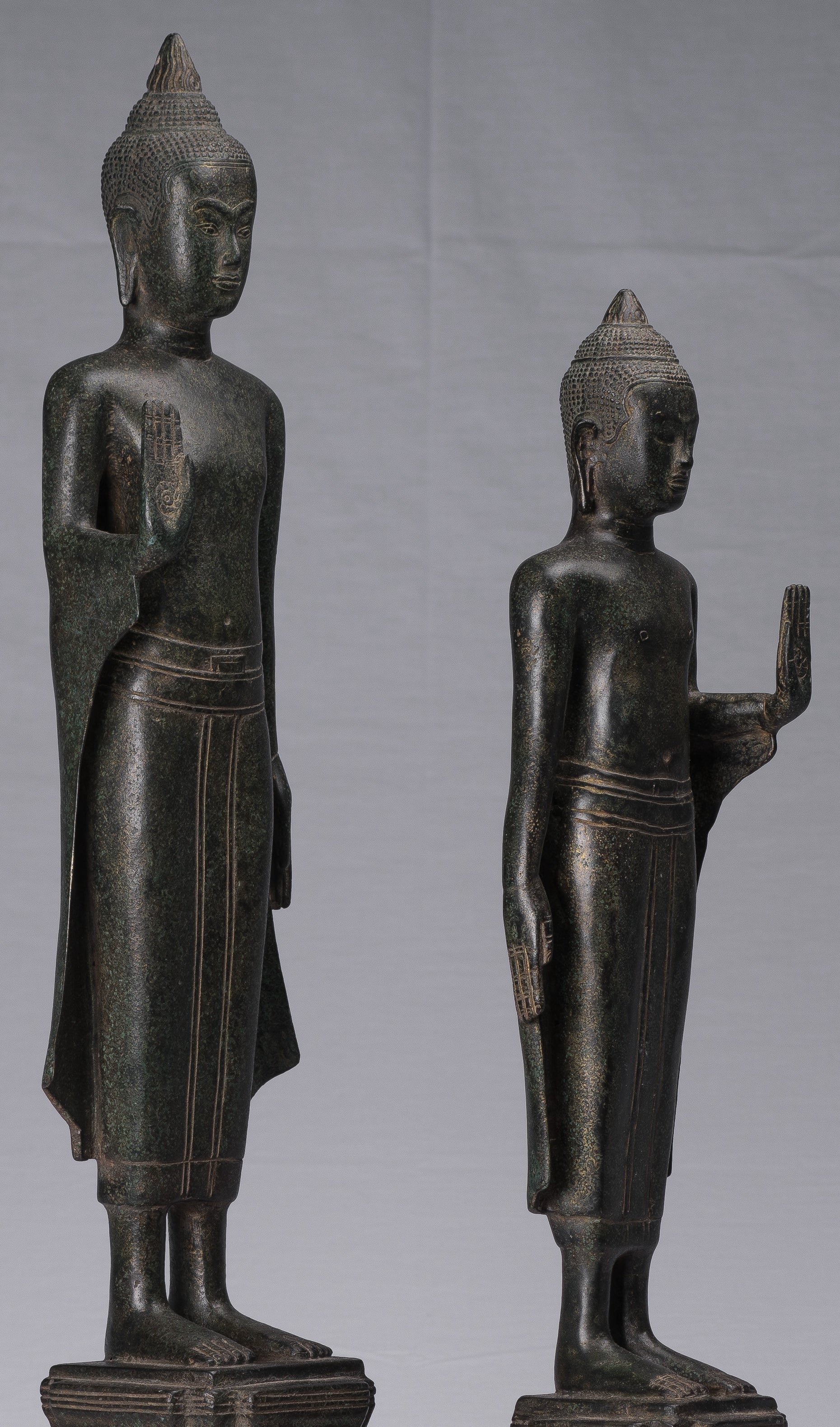 Statues de Bouddha - Bronze de style khmer antique debout Abhaya Protection Statues Bouddha (paire) - 62 cm / 25 "
