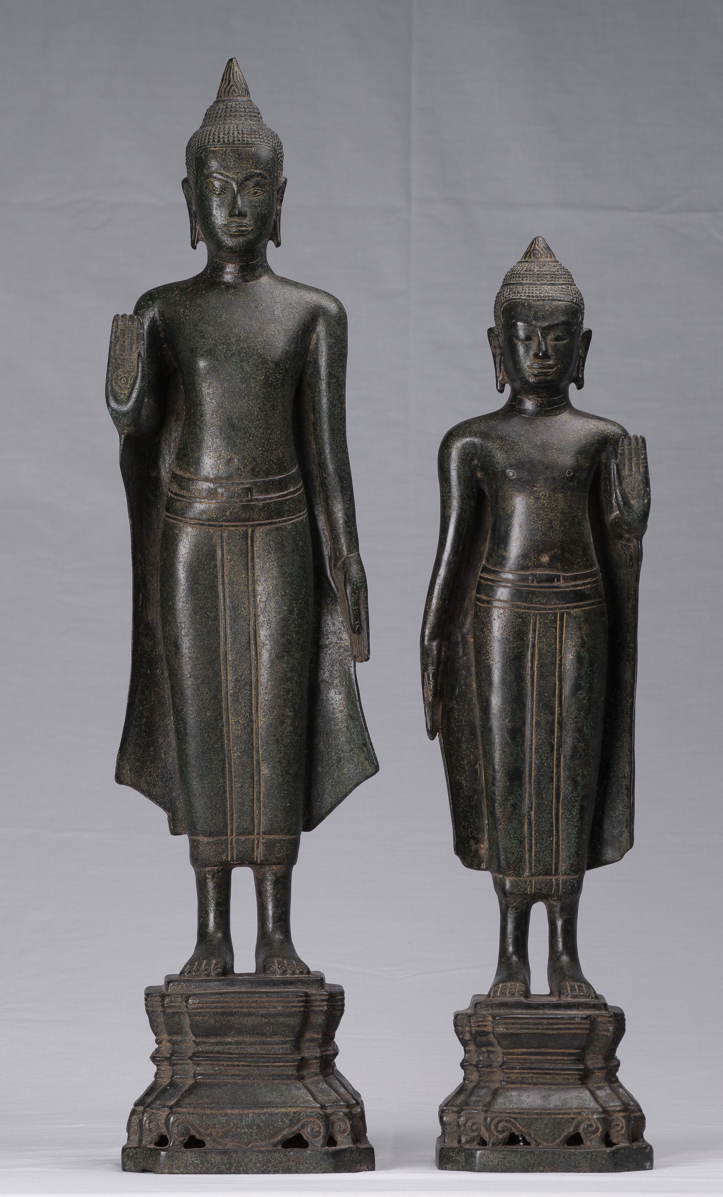 Statues de Bouddha - Bronze de style khmer antique debout Abhaya Protection Statues Bouddha (paire) - 62 cm / 25 "