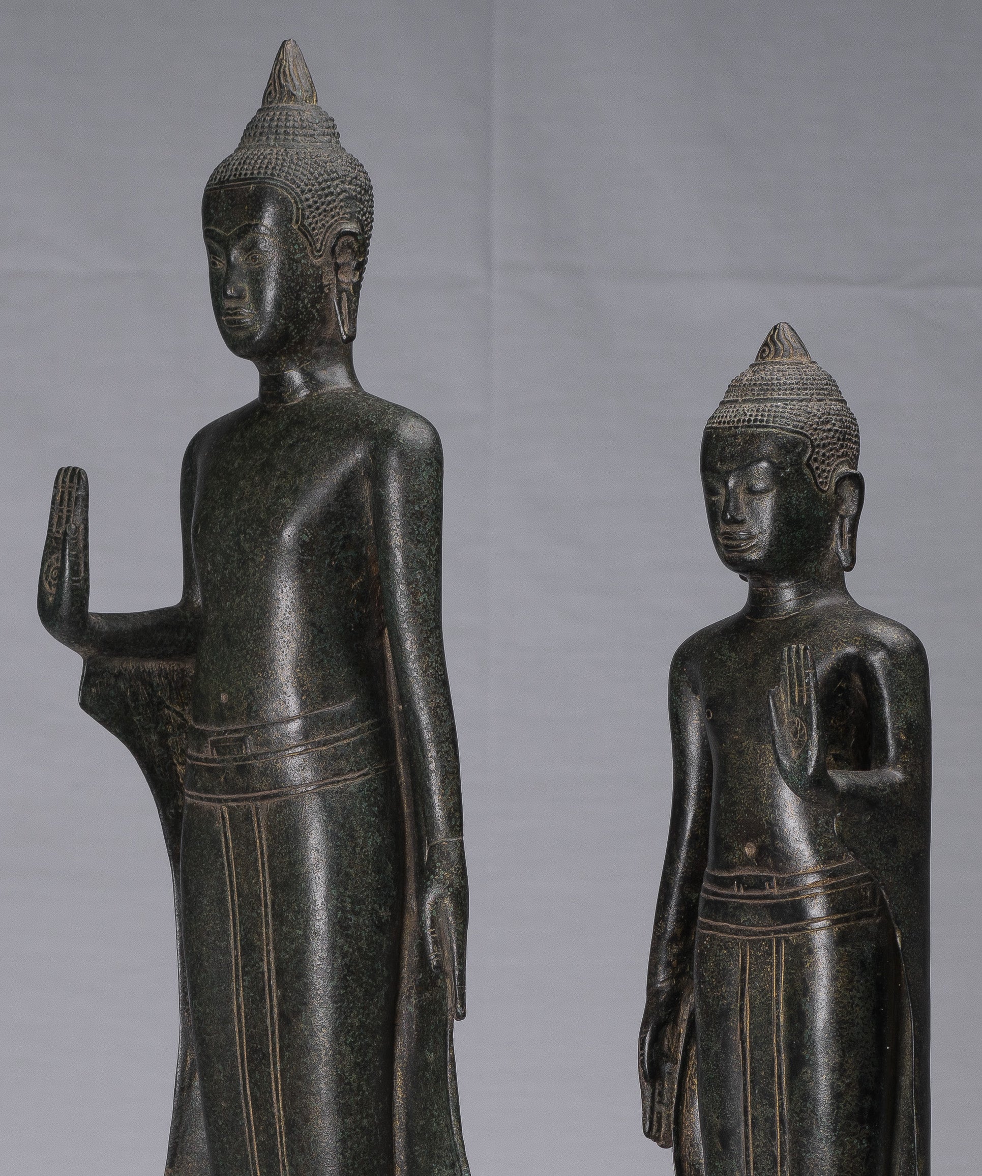 Statues de Bouddha - Bronze de style khmer antique debout Abhaya Protection Statues Bouddha (paire) - 62 cm / 25 "