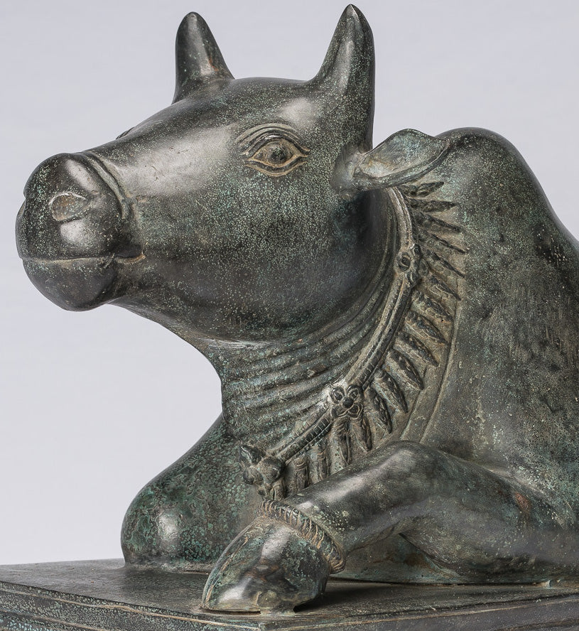 Statue Nandi en bronze de style khmer antique – Mont de Shiva – 53 cm de long
