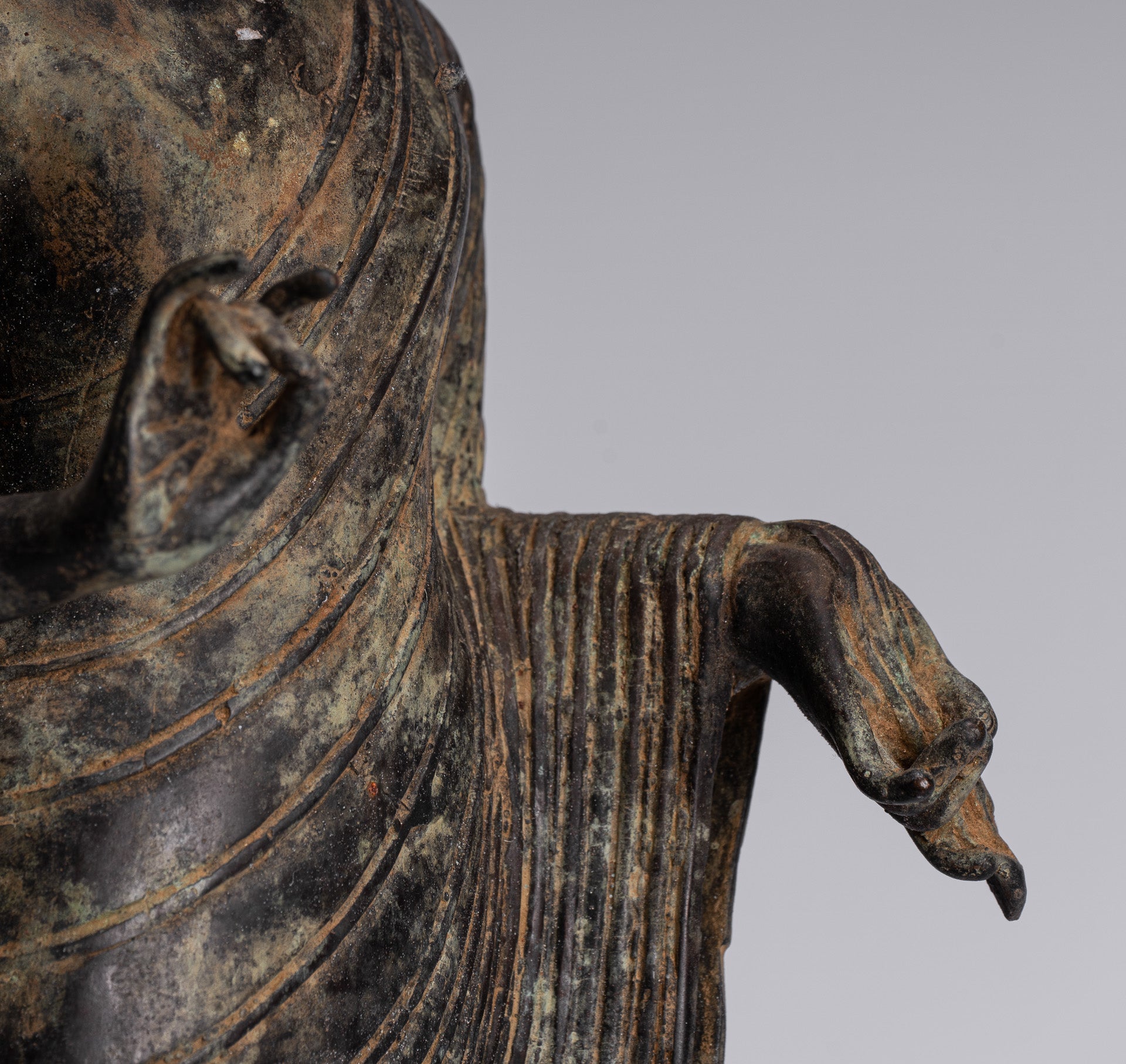 Buddha-Statue – Antiker javanischer Lehr-Buddha aus Bronze im indonesischen Stil – 40 cm