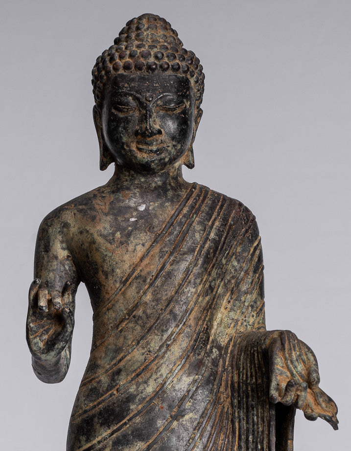 Buddha-Statue – Antiker javanischer Lehr-Buddha aus Bronze im indonesischen Stil – 40 cm