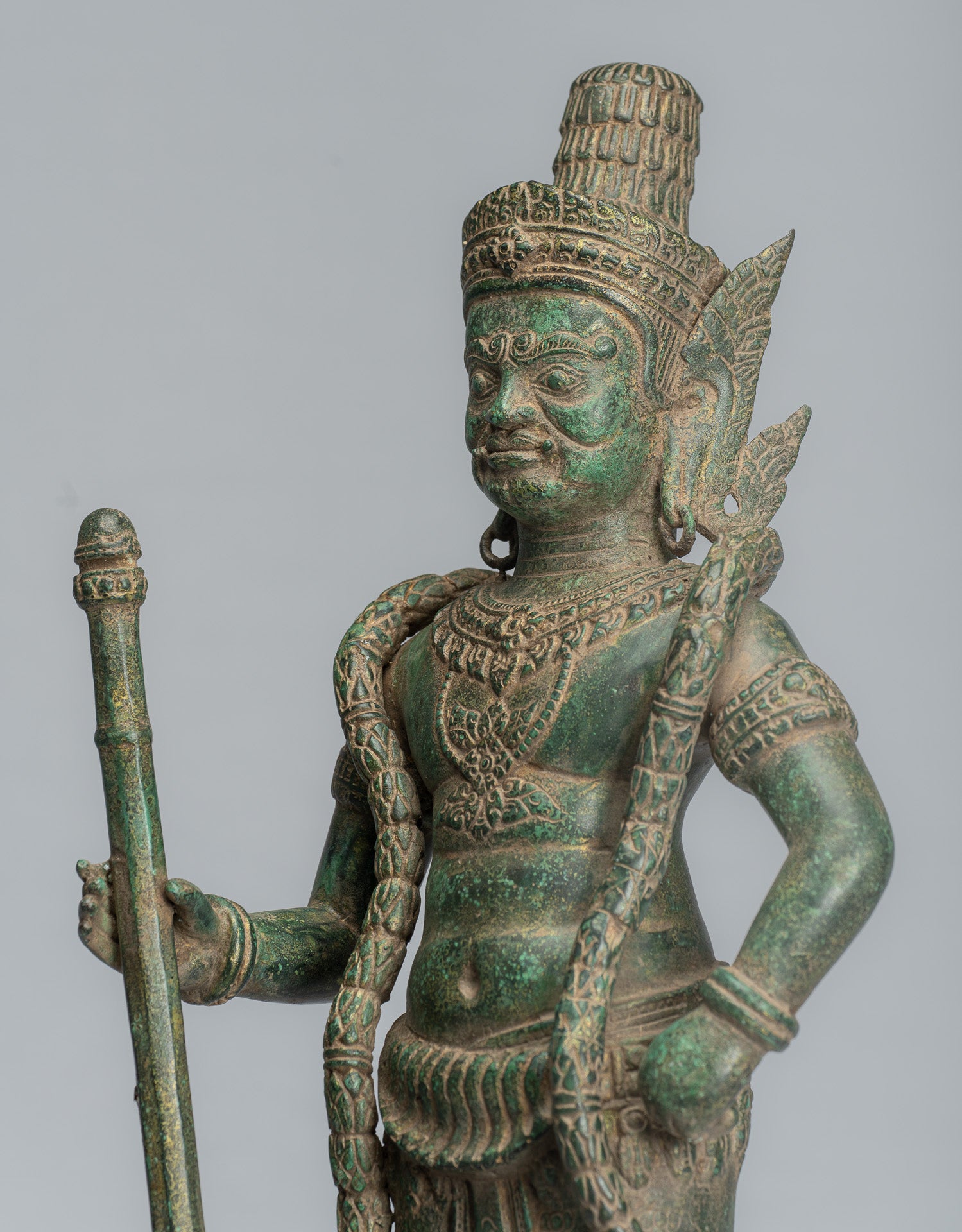 Wächterstatue – Antiker Khmer-Bronze-Koh-Ker-Stil, Yaksha-Tempelwächter – 56 cm