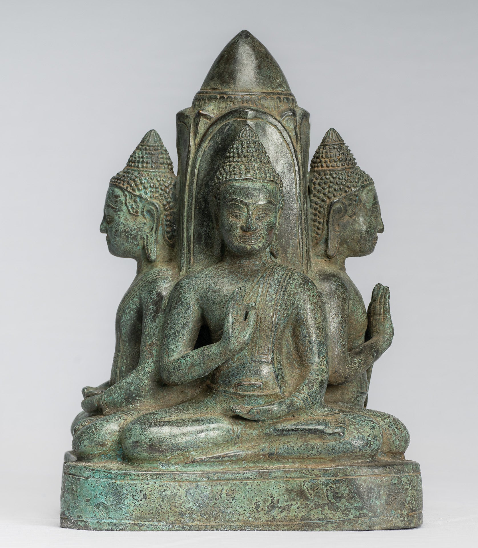 Statue antique de Bouddha à quatre voies en bronze de style khmer d'Asie du Sud-Est - 28 cm/11"