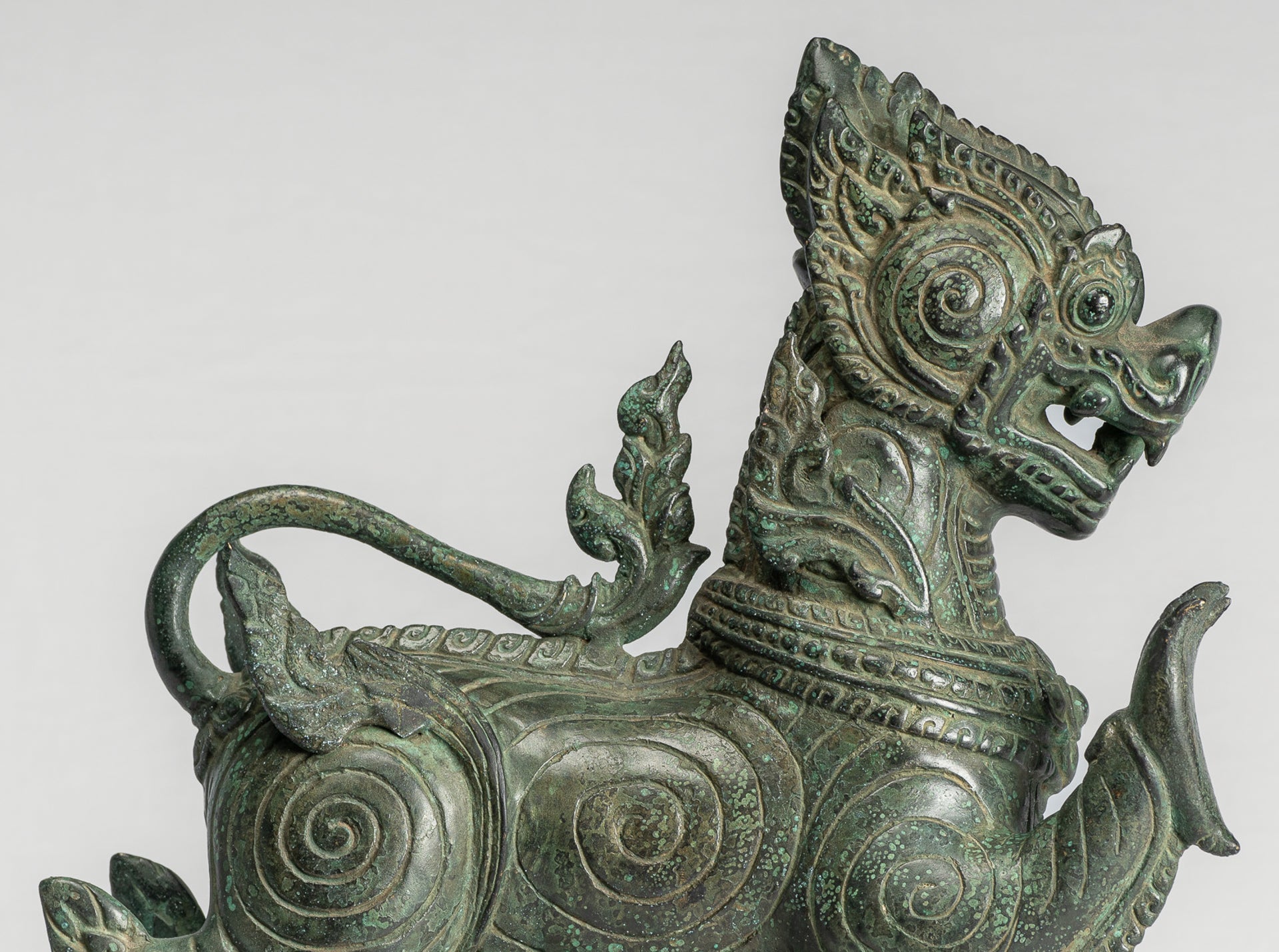 Bronzo BRONZE BRONZO BIRMESE ANTICO IN CHINATHE TEMPLE LION - 34 cm/14 "