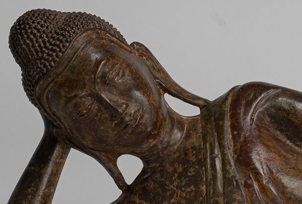 Statua di Buddha - Statua di Buddha Nirvana reclinato Sukhothai in bronzo in stile tailandese antico - 106 cm/42"