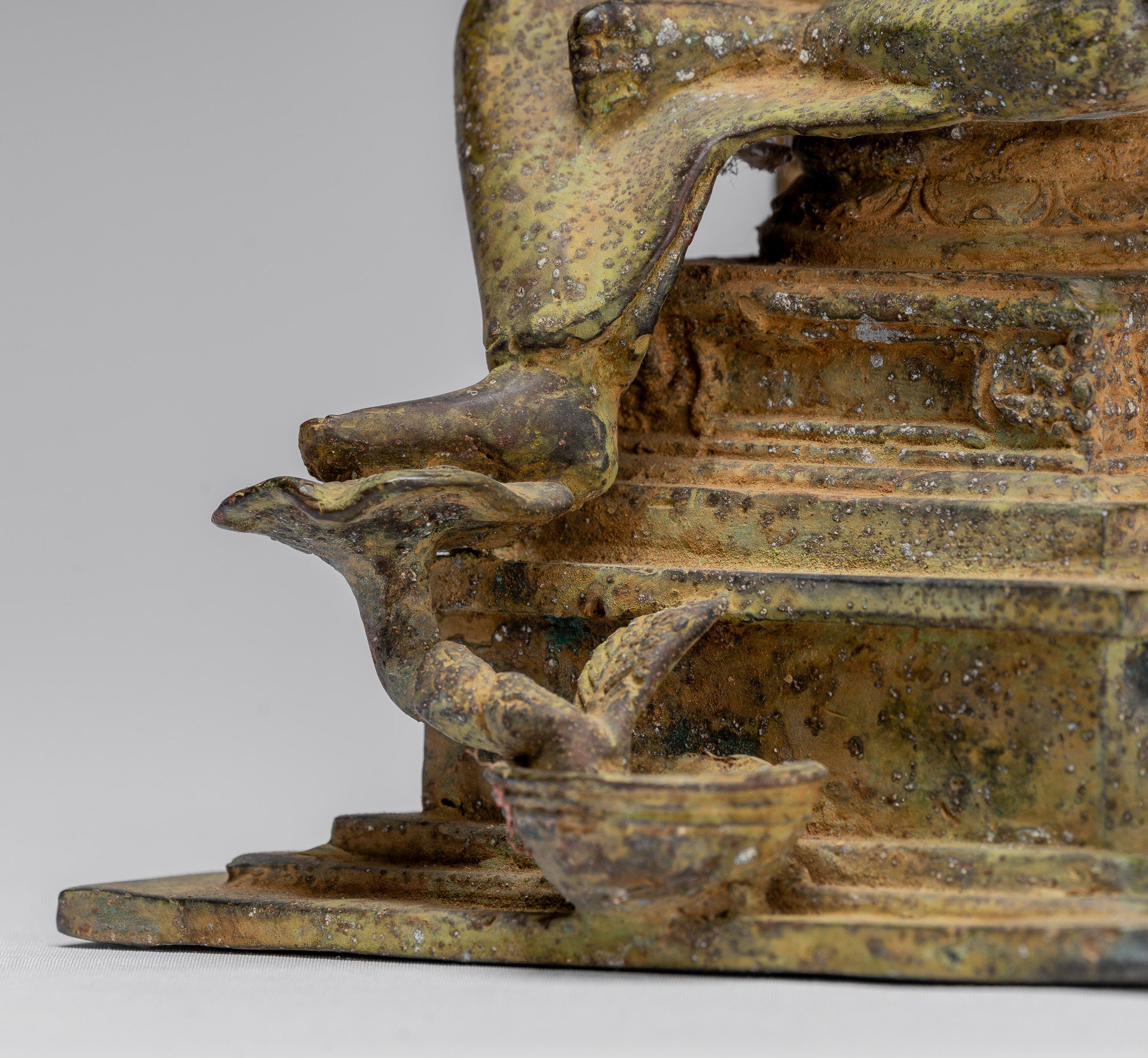 Statue de Bouddha – Bouddha d'enseignement javanais en bronze assis de style indonésien antique – 27 cm