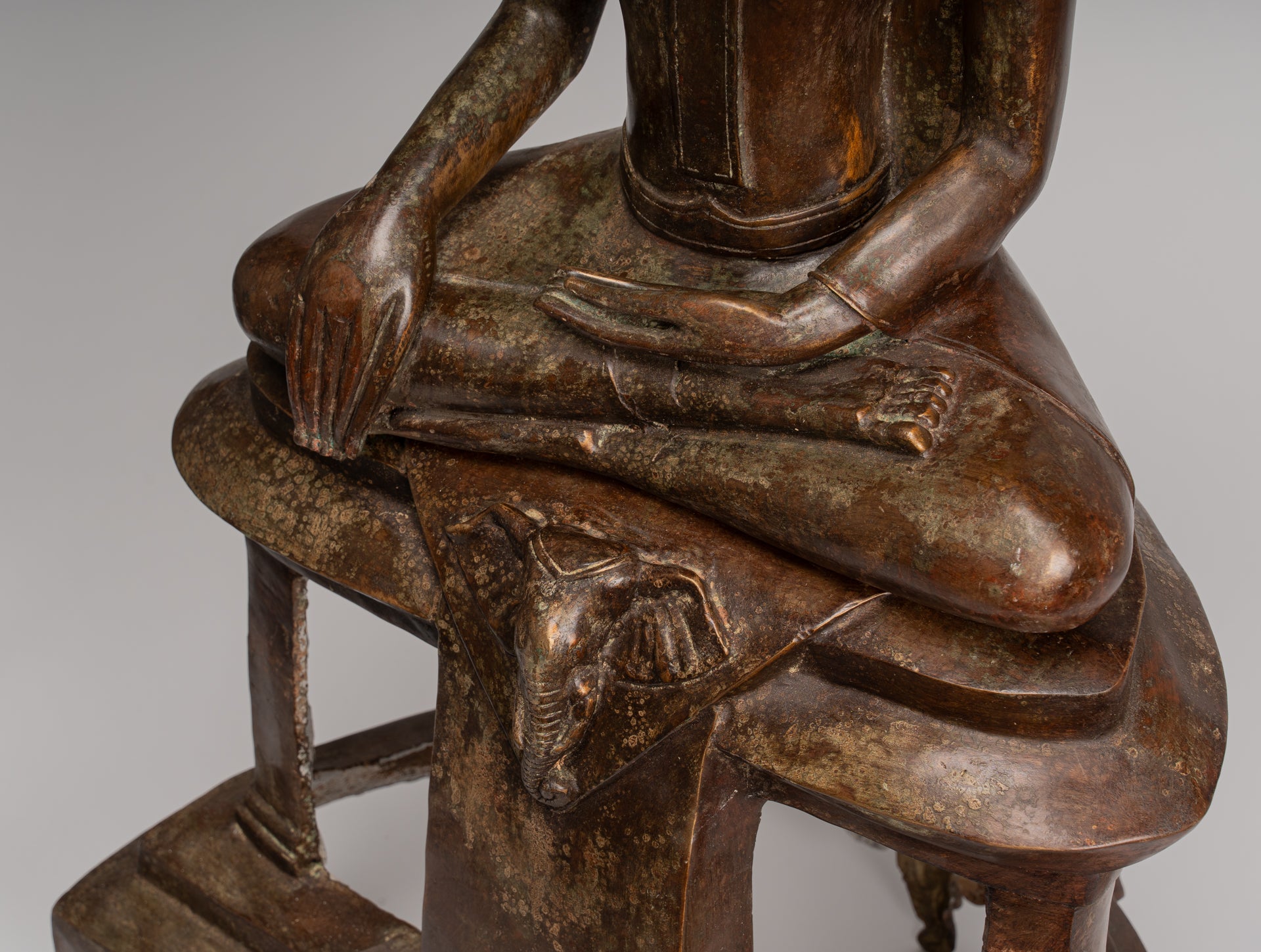 Statue de Bouddha - CHIang de style thaï antique