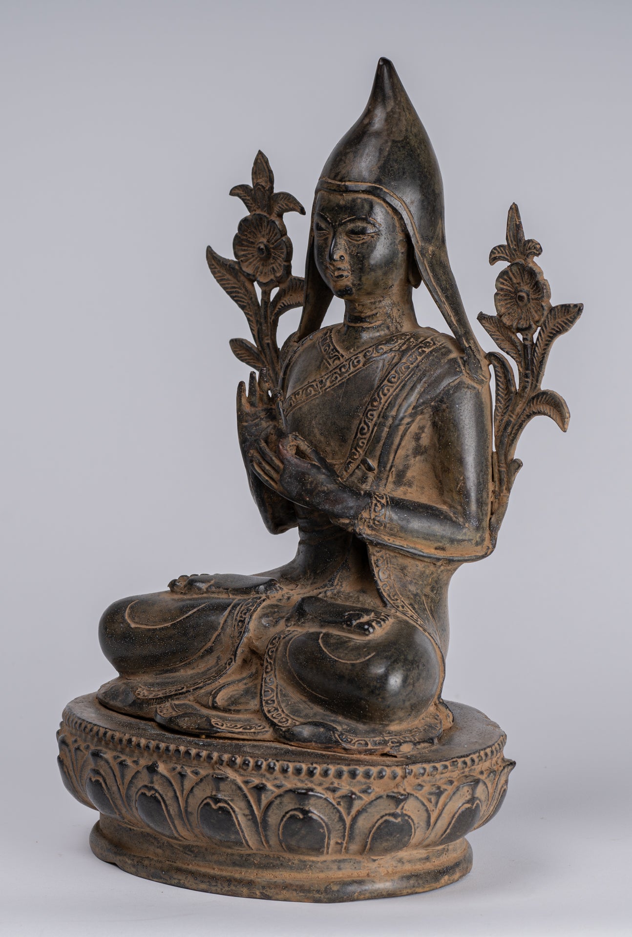 Lama Statue - Antique Tibet Style Seated Teaching Lama Statue - 33cm/13"