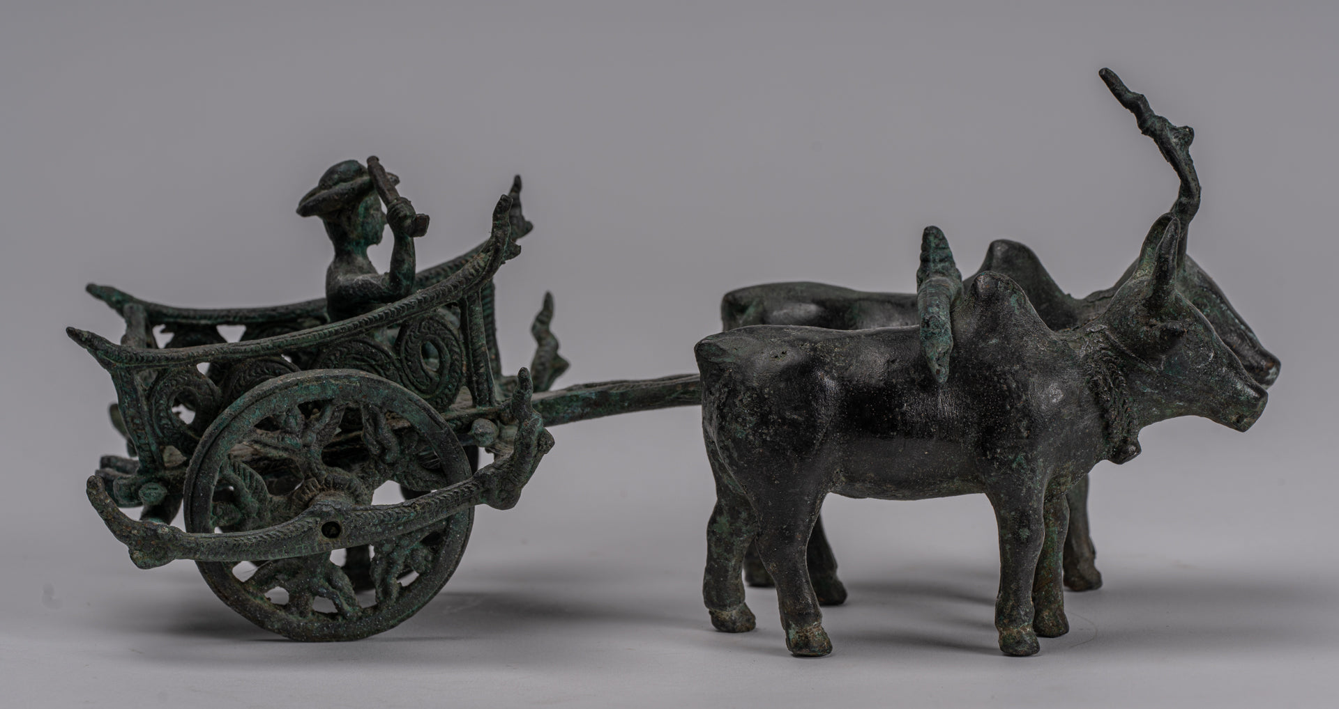 Estatua del carrito de bueyes - Estatua de carro de buey de bronce de estilo jemer antiguo - 24 cm/10 "