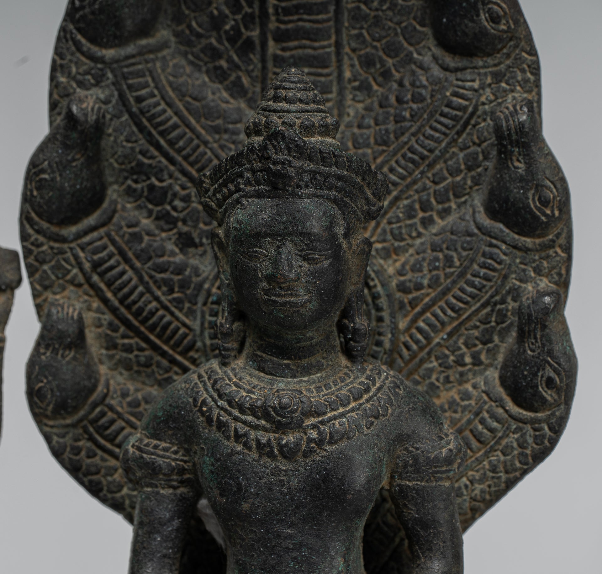 Statue di Buddha - Antique Buddha in stile bayon khmer. Vishnu e Lakshmi- 36 cm/14 "