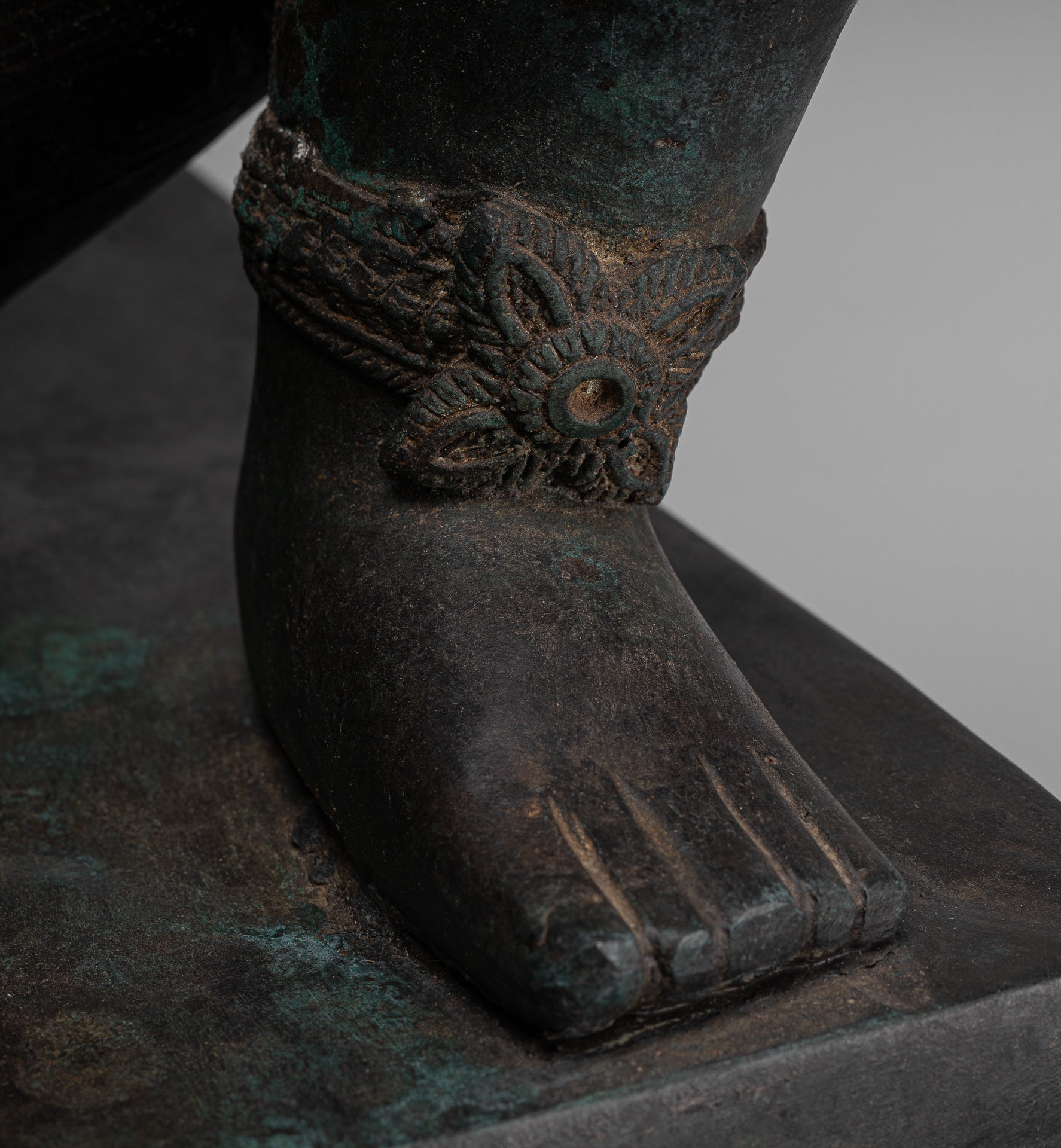 Ganesha Statue - Antique Thai Style Bronze Seated 4-Arm Ganesha Statue - 85cm/34"