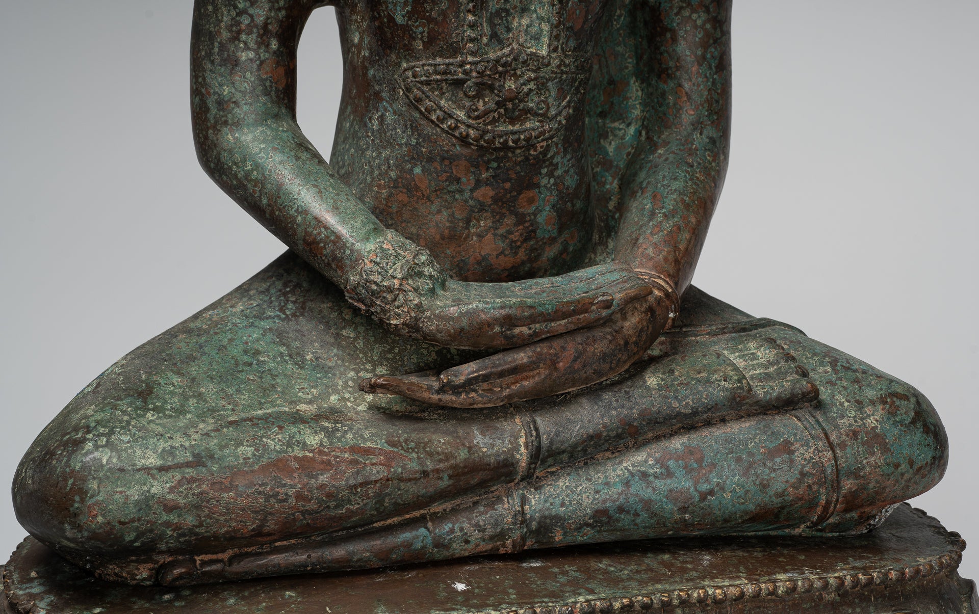 Antique Thai Style Seated Bronze Royal Ayutthaya Meditation Buddha Statue - 90cm/36"