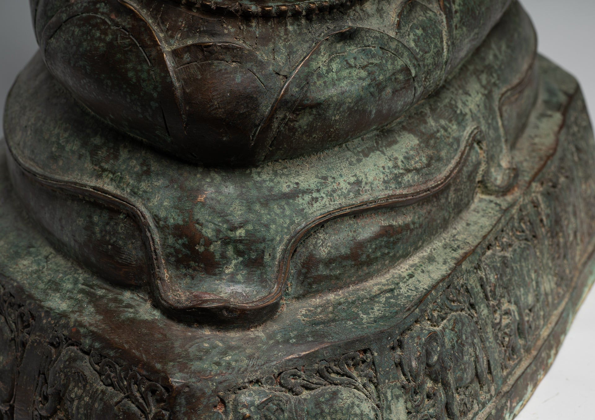 Antique Thai Style Seated Bronze Royal Ayutthaya Meditation Buddha Statue - 90cm/36"