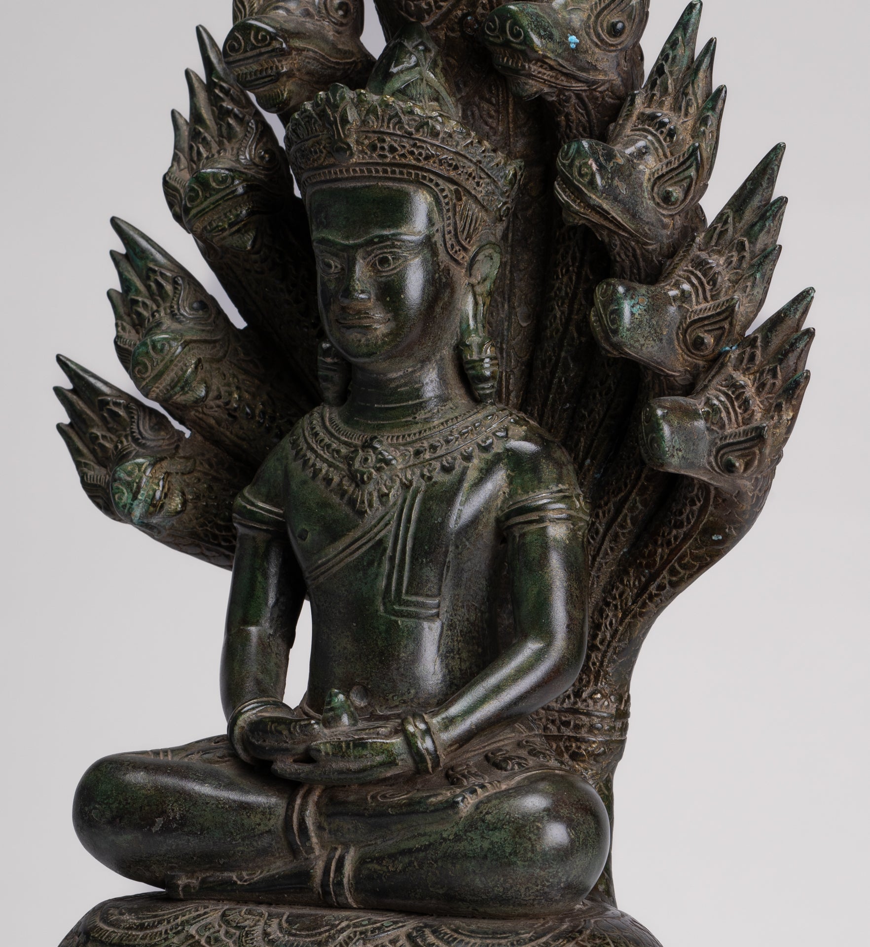 Große Buddha-Statue – Bronzener Naga-Meditationsbuddha im antiken Bayon-Stil im Khmer-Stil – 53 cm