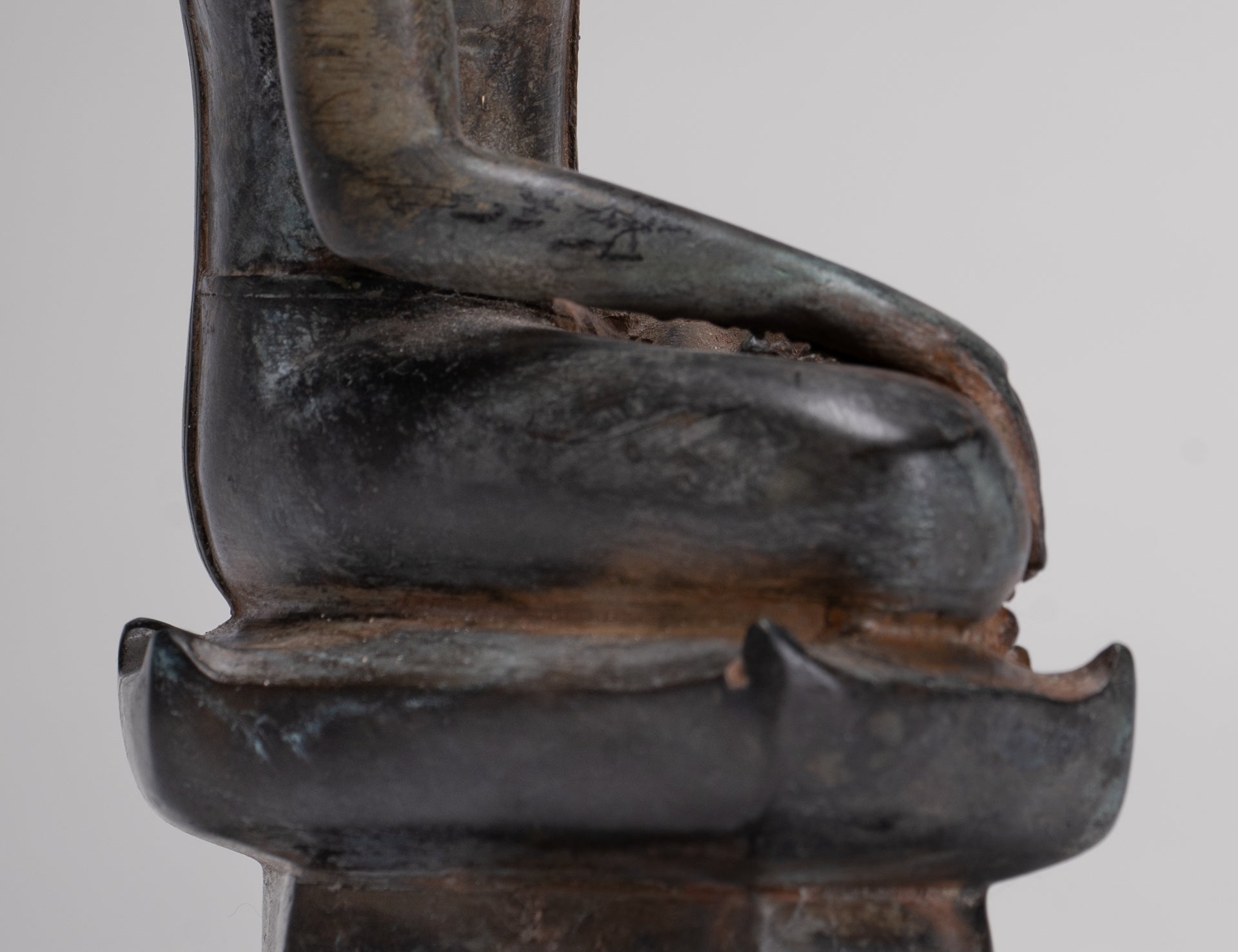 Buddha Statue - Antique Sukhothai Style Thai Enlightenment Buddha Statue - 23.5cm/9"