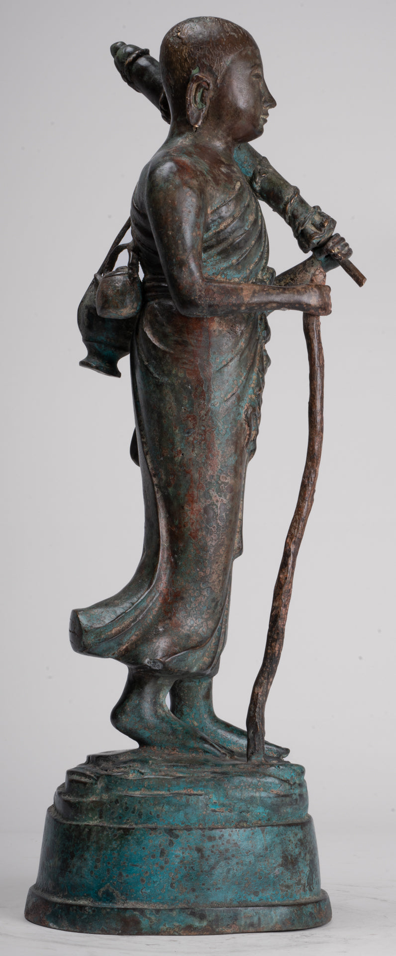 Mönch - Antike Thai -Stil Bronze Dvaravati Sīvali Anhänger / Schüler der Buddha -Statue - 57cm / 23 "