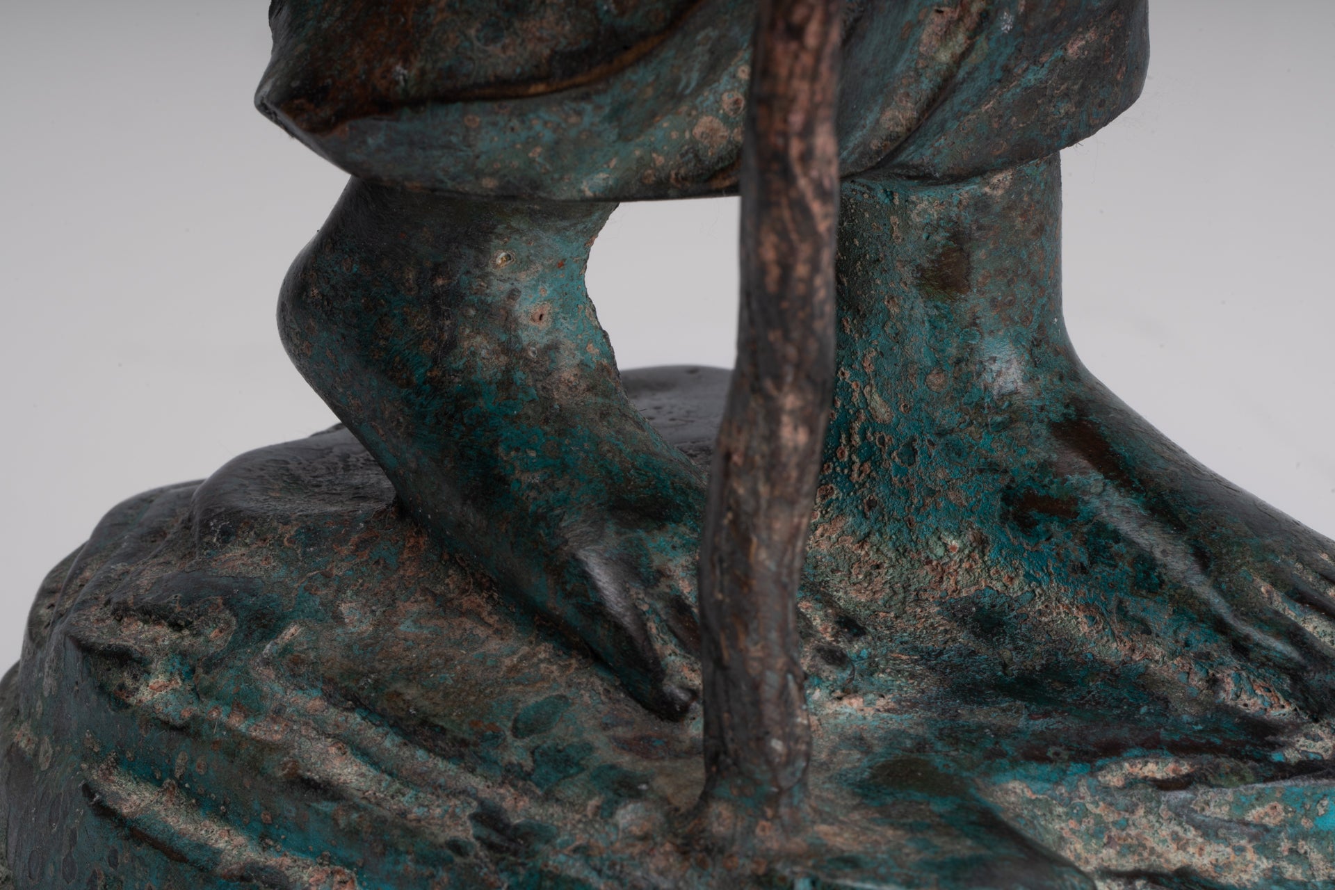 Mönch - Antike Thai -Stil Bronze Dvaravati Sīvali Anhänger / Schüler der Buddha -Statue - 57cm / 23 "