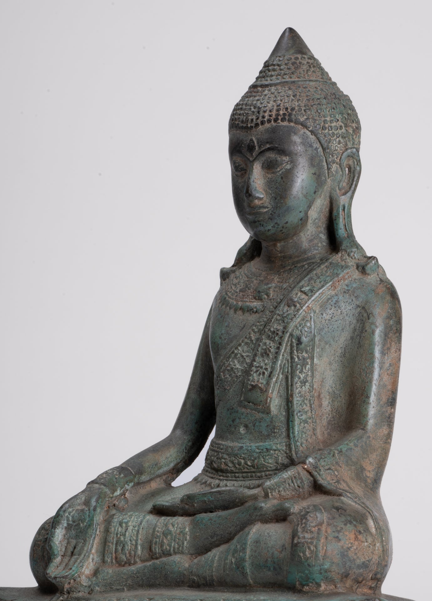 Buddha Statue - Antique Thai Style Chiang Rung Seated Buddha Statue - 23cm/9"