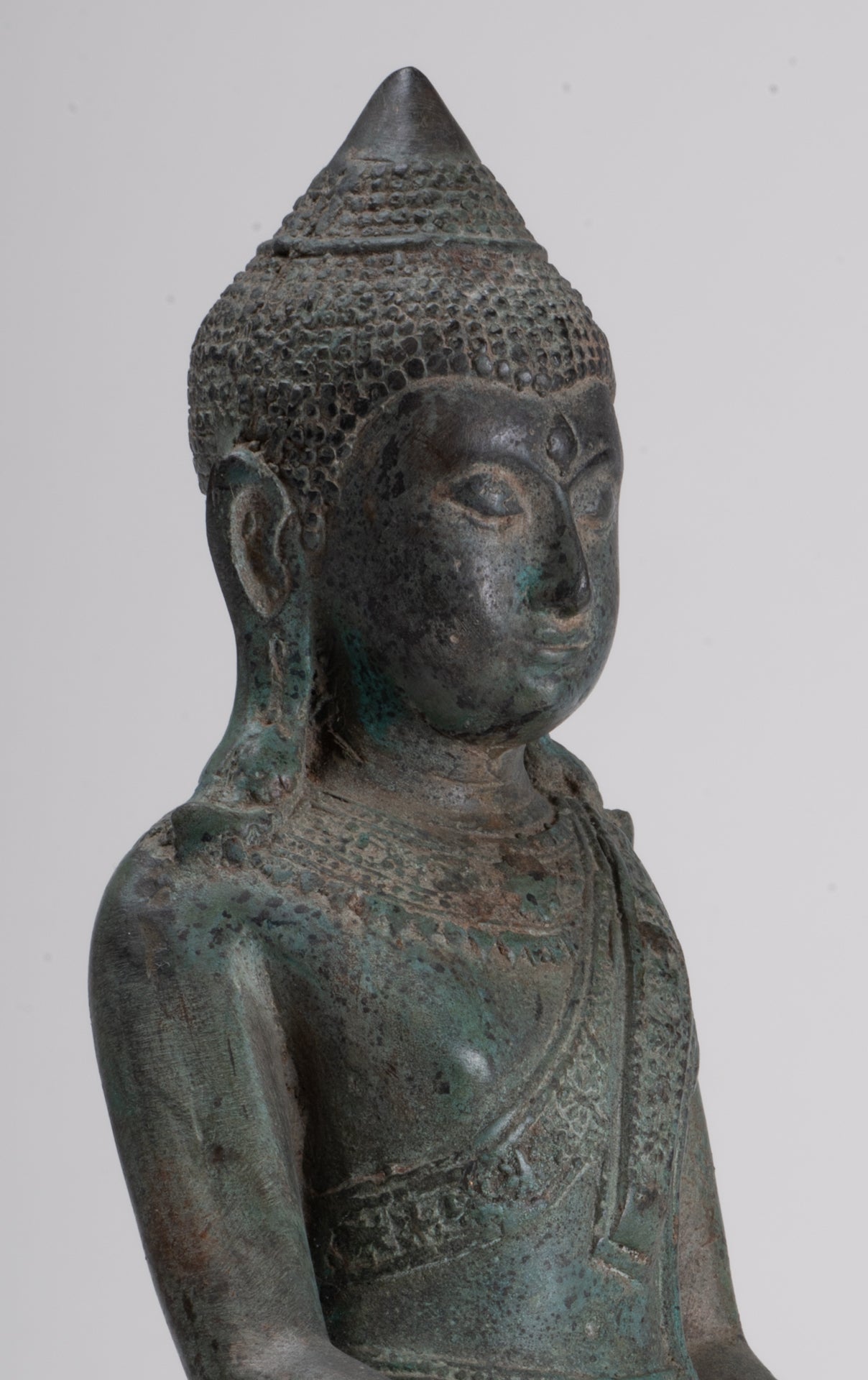 Buddha Statue - Antique Thai Style Chiang Rung Seated Buddha Statue - 23cm/9"