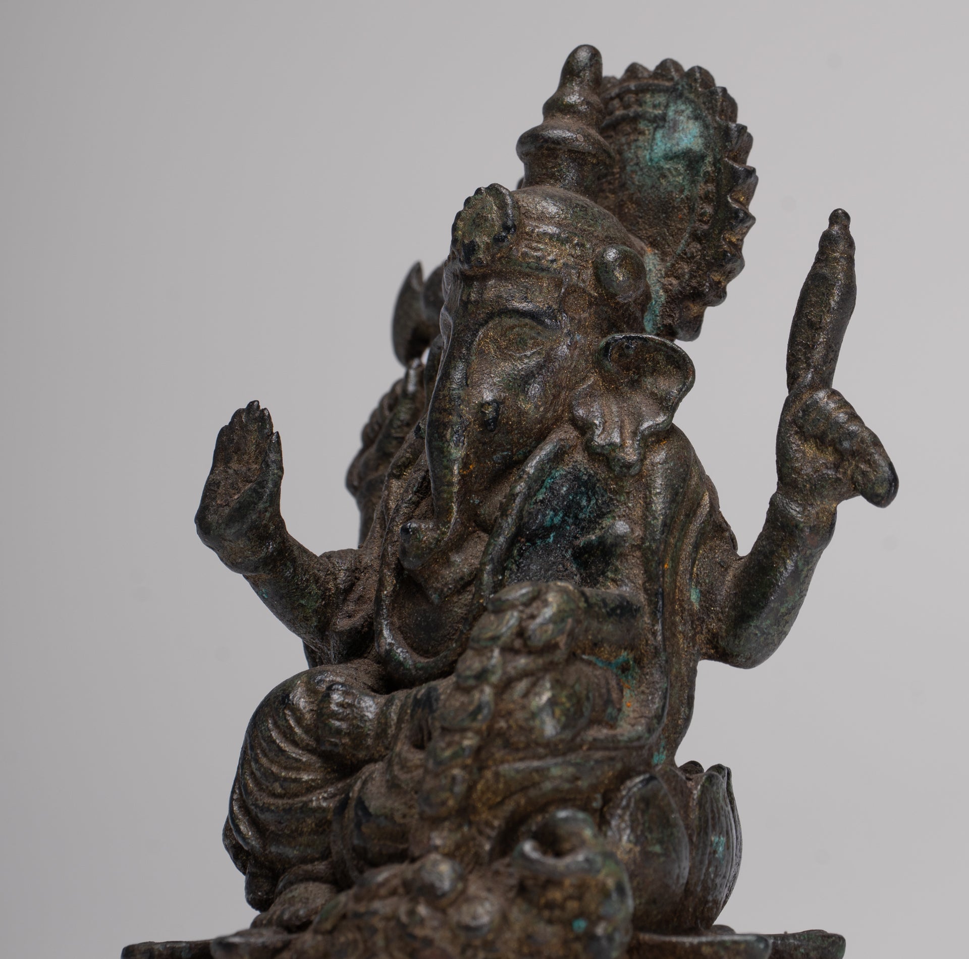 Ganesha Statue - Antique Thai Style Seated Bronze Ganesh Statue - 10cm/4"