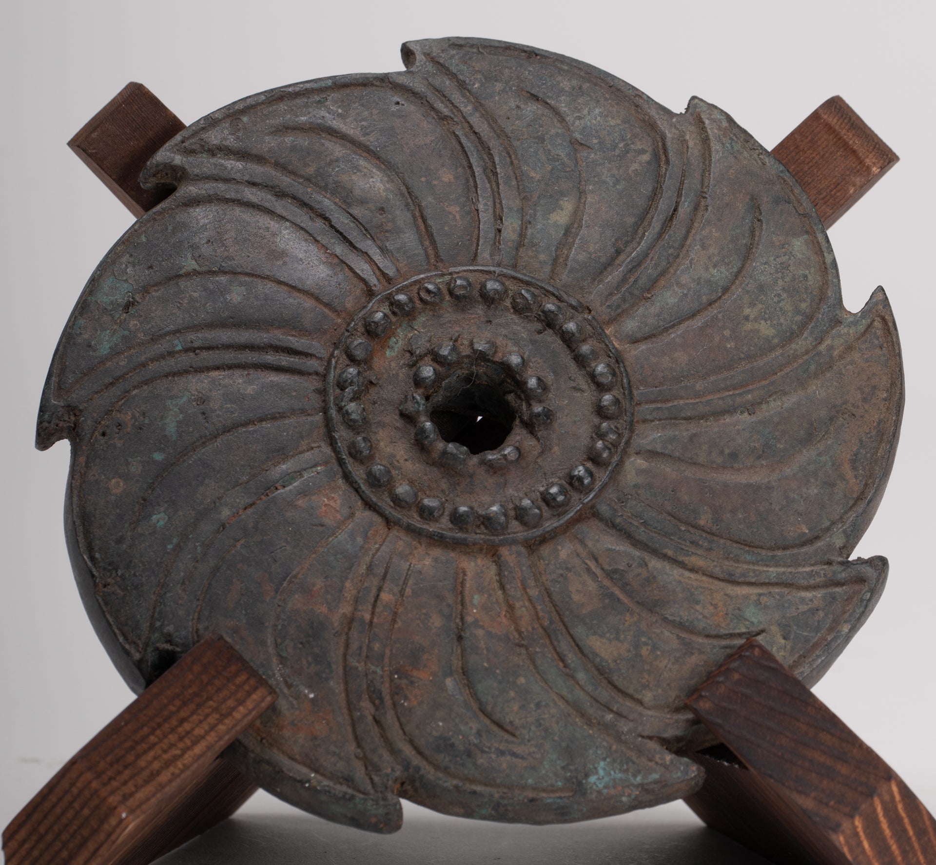 Discus - Antique Khmer Style Bronze Vishnu Discus or Chakra - 15cm/6"
