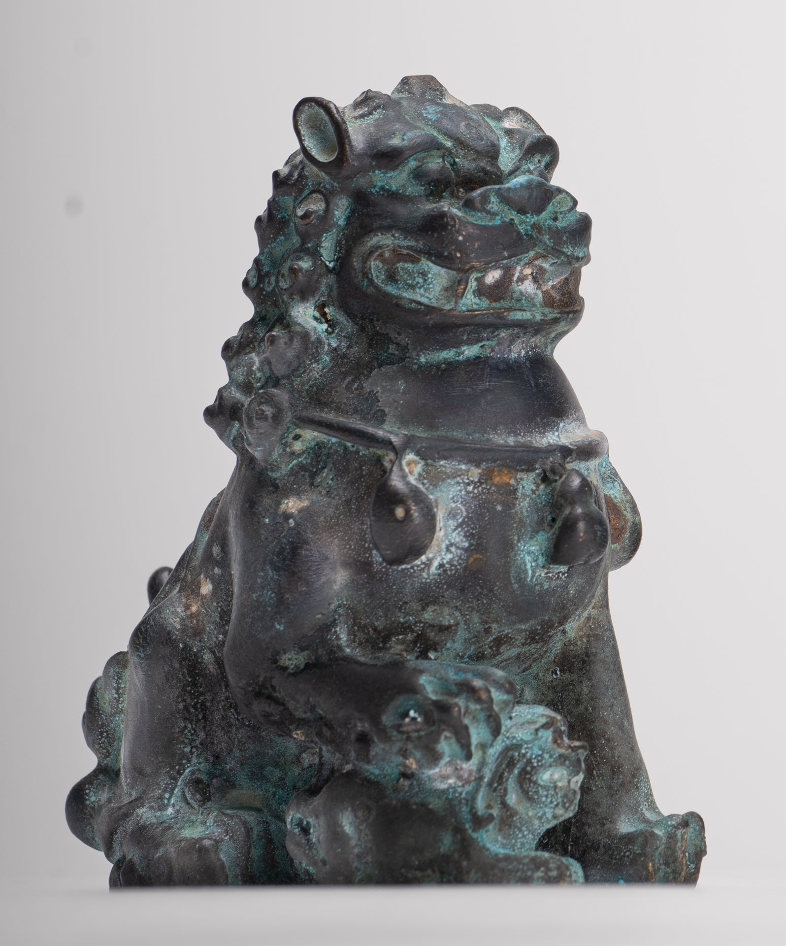 Leoni guardiani del tempio in stile cinese antico Leoni Shishi Foo Dogs Leoni imperiali (coppia) - 10,5 cm/4"