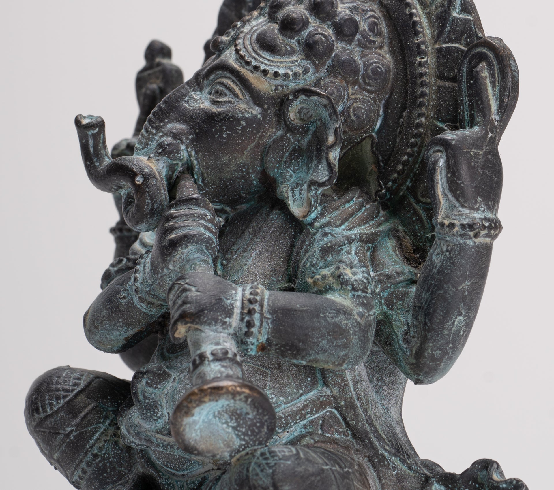 Ganesh - Antique Thai Style Bronze Seated Ganesh Statue - 15.5cm/6"