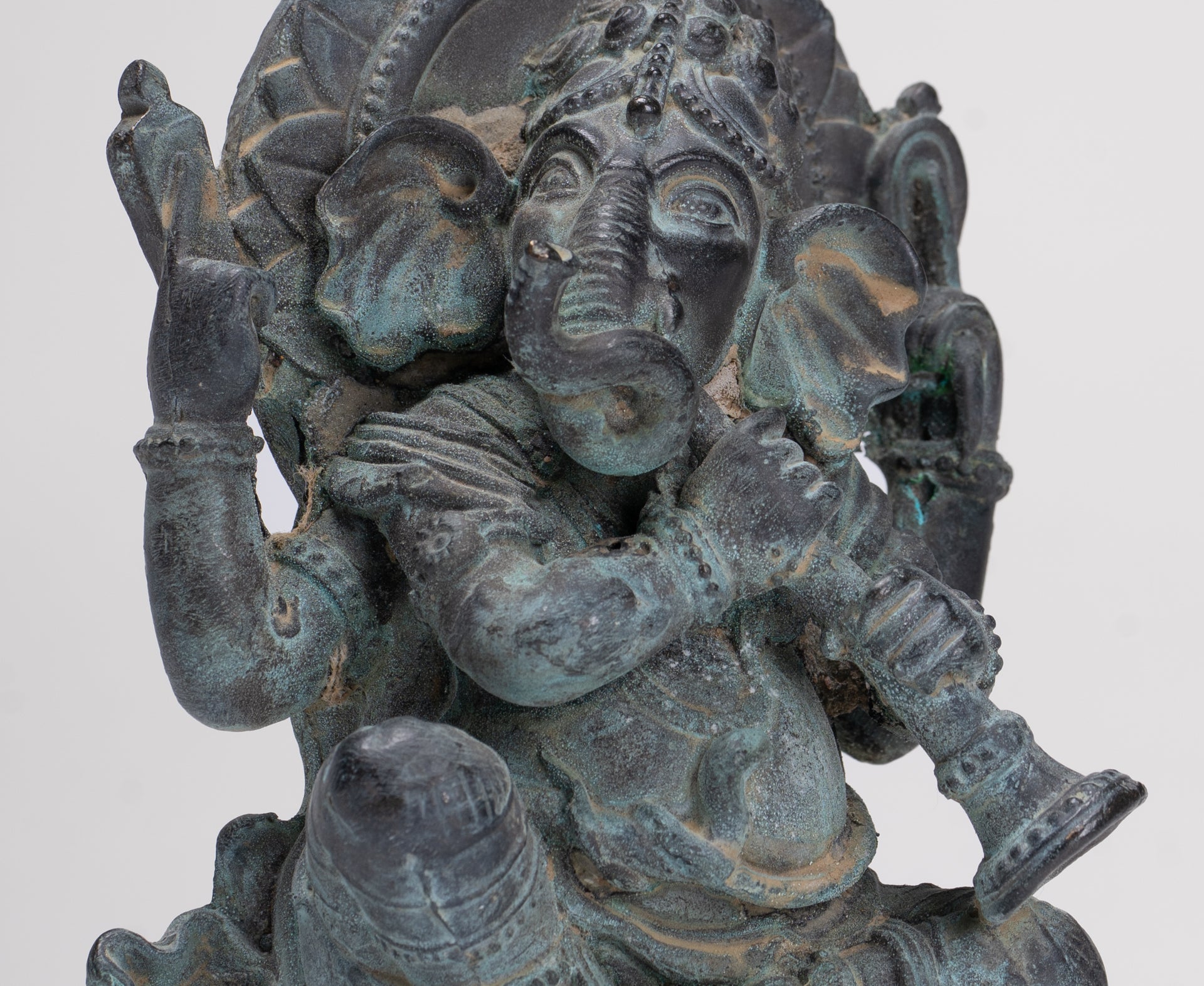 Ganesh - Antique Thai Style Bronze Seated Ganesh Statue - 15.5cm/6"