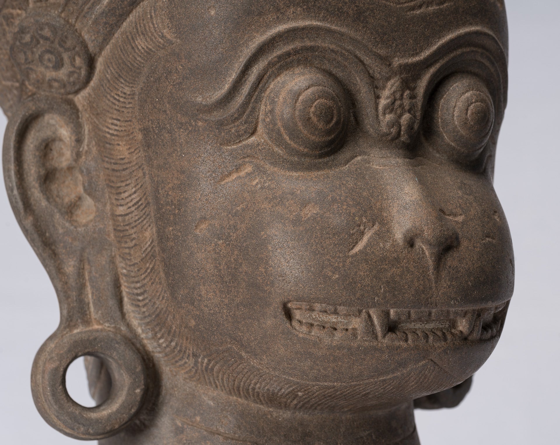 Antique JMER Style Stone Banteay Srei Hindu God Statue Hanuman - 56cm/22 "de alto