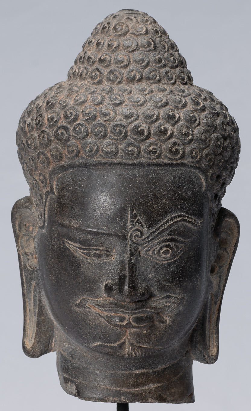 Statue de Shiva - Tête de Shiva en pierre noire de style khmer antique Yaksha et Yakshaswaroop - 31 cm/12"