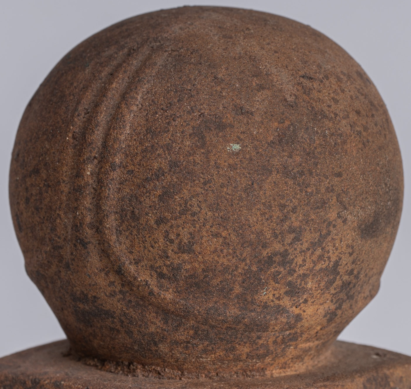 Antiguo JMER Style Stone Lakshmi Mukhalinga Linga / Lingnum - 10 cm / 4 "