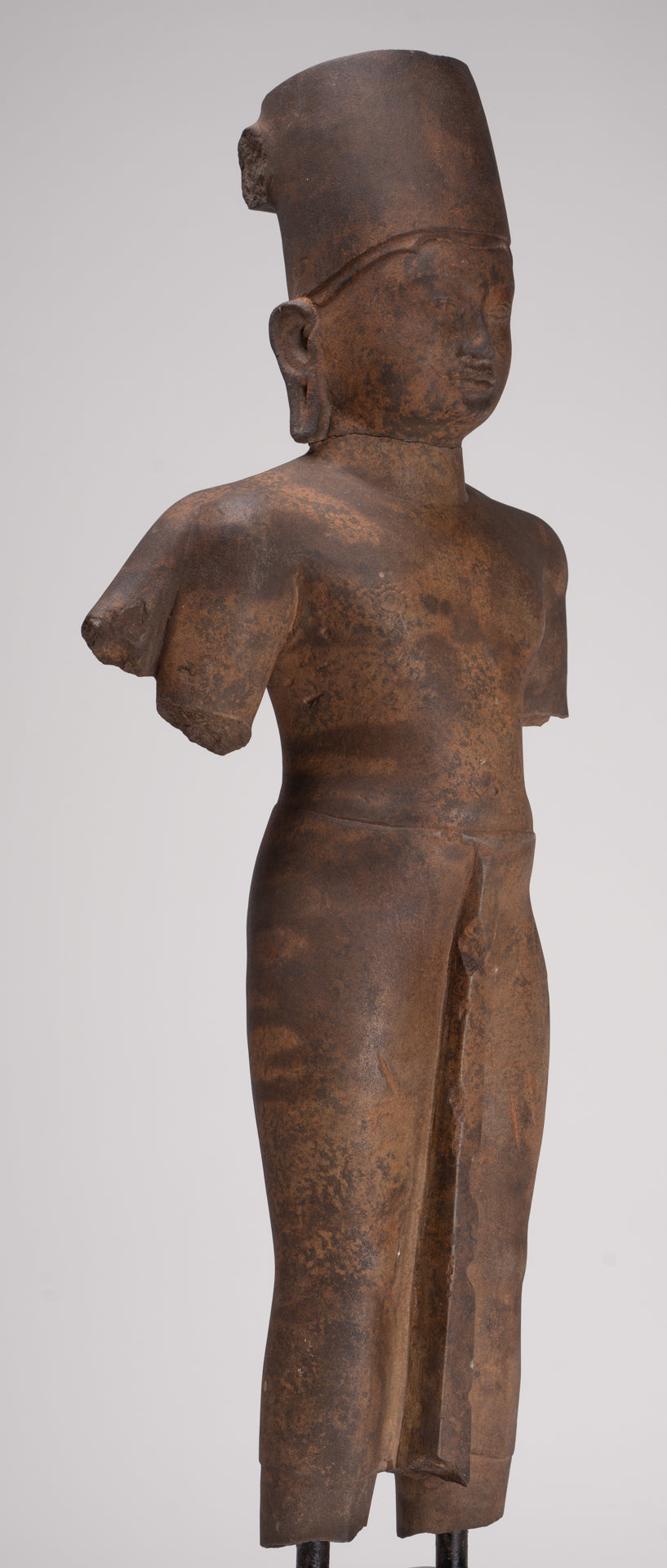 Vishnu Sculpture - Antique Phnom Da Style Mounted Sandstone Vishnu Statue - 73cm/29"