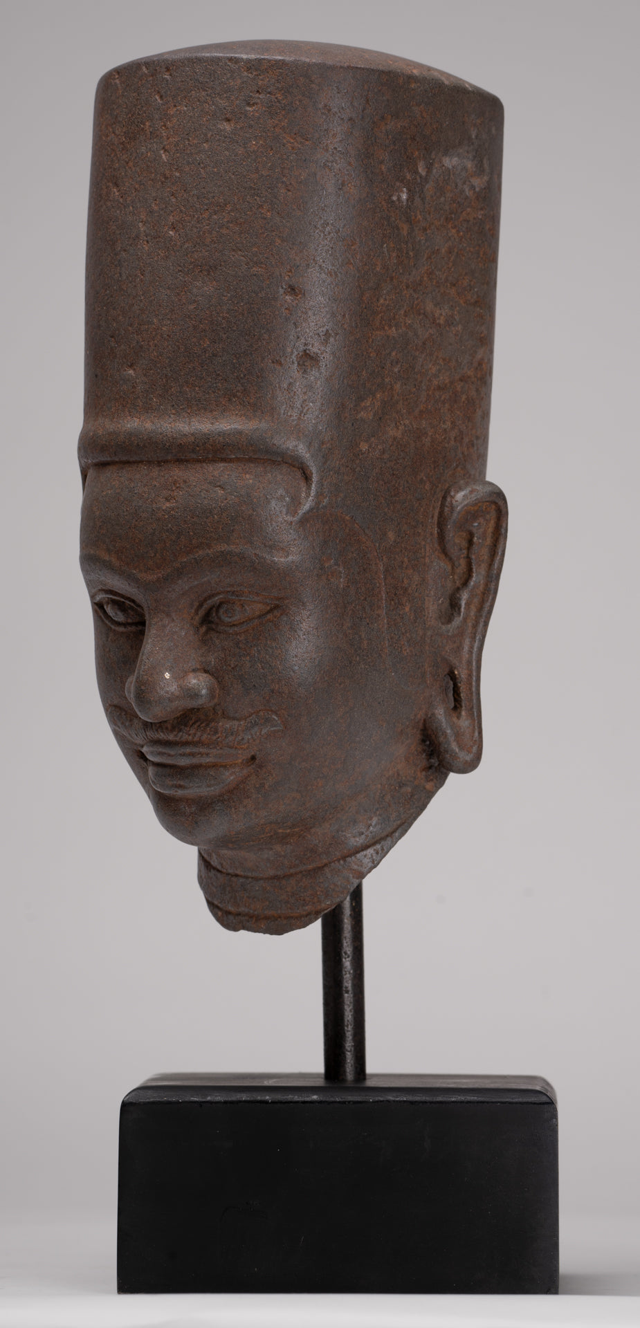 Vishnu Statue - Antique Phnom Da Style Stone Mounted Vishnu Head - 33cm/13"