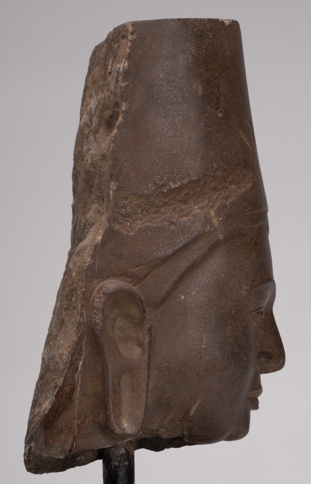 Vishnu Statue - Antique Phnom Da Style Stone Mounted Vishnu Head - 33cm/13"