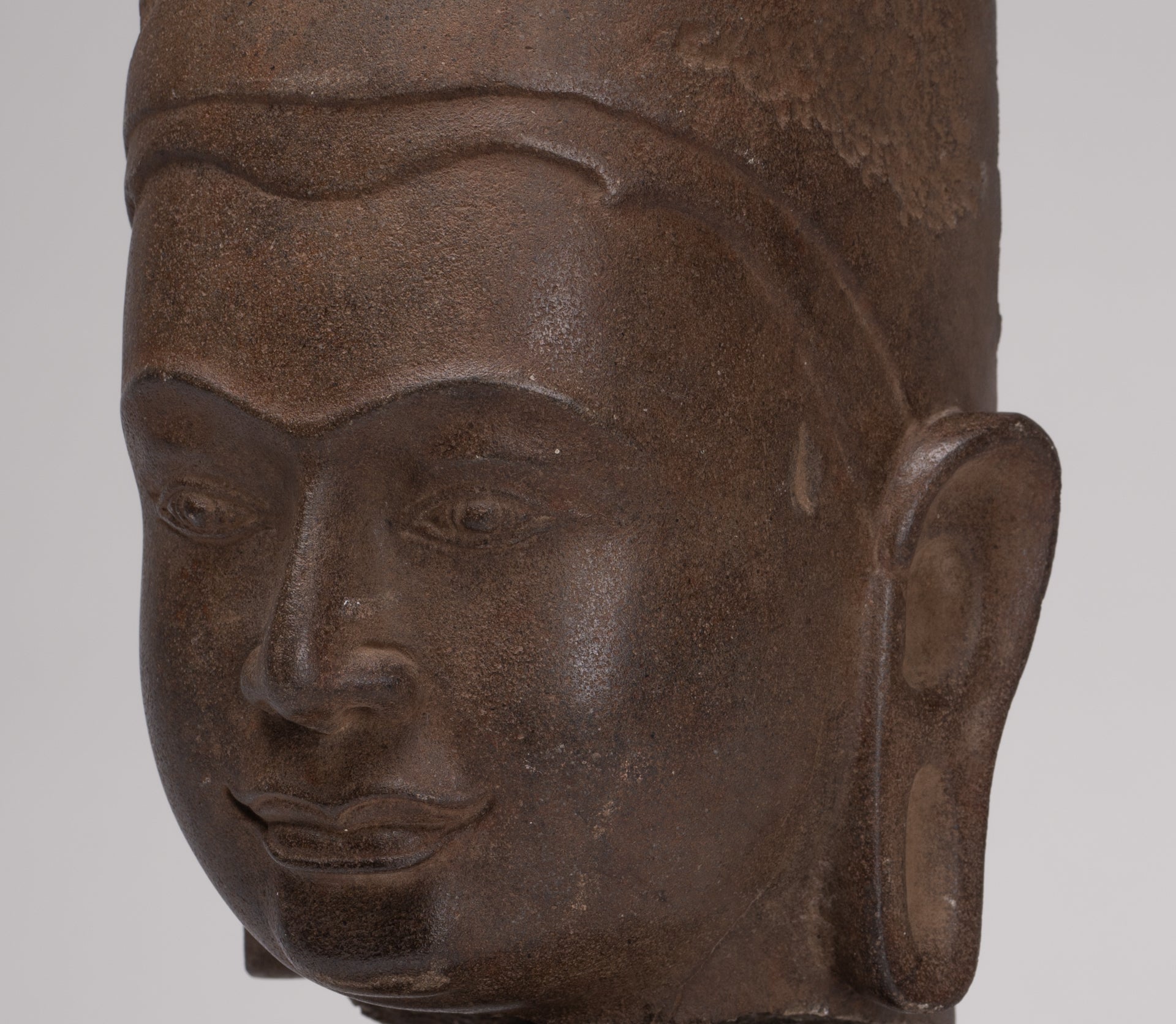 Vishnu Statue - Antique Phnom Da Style Stone Mounted Vishnu Head - 33cm/13"