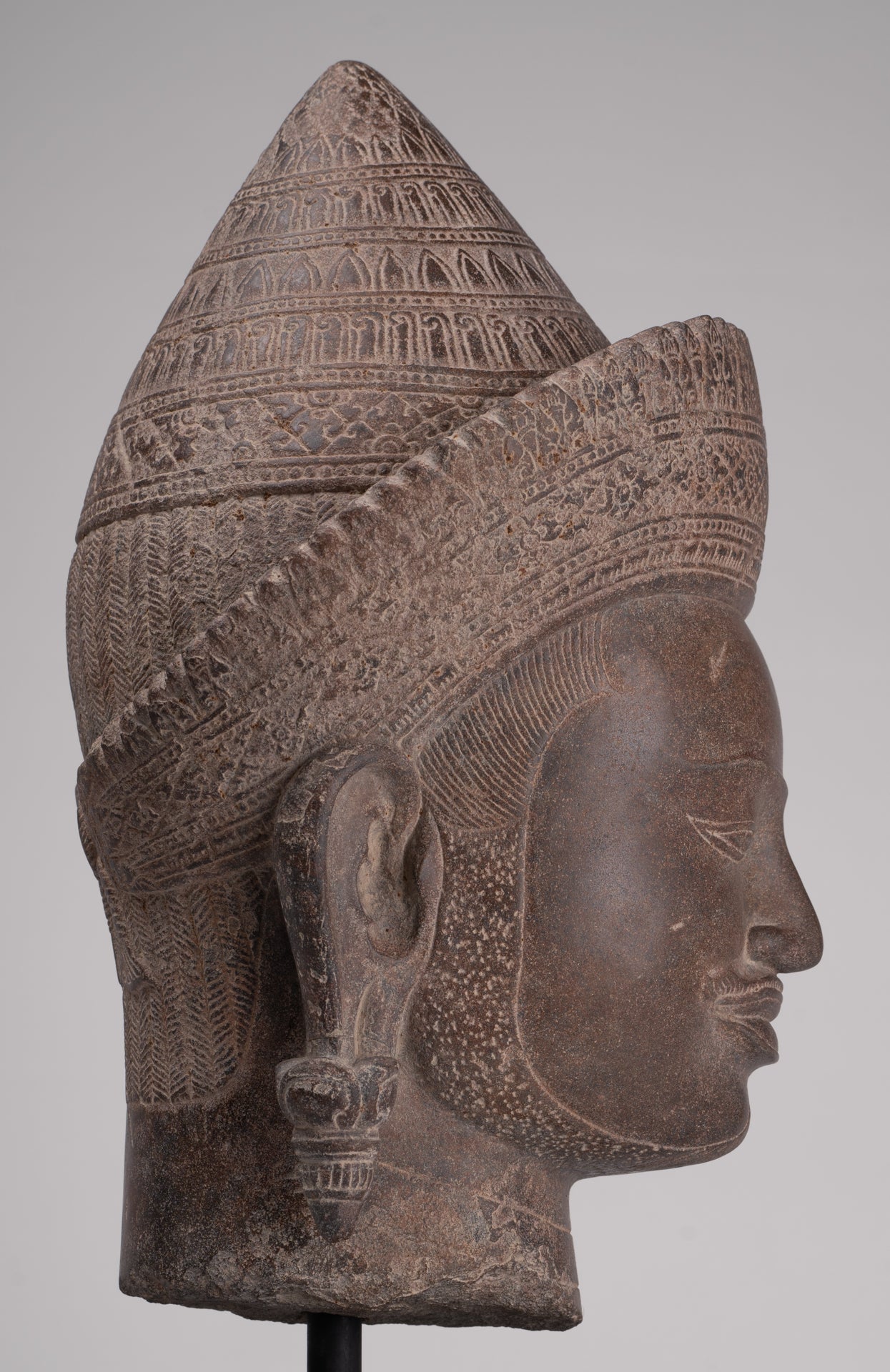 Vishnu Statue - Antique Banteay Srei Style Stone Mounted Khmer Vishnu Head - 51cm / 20"