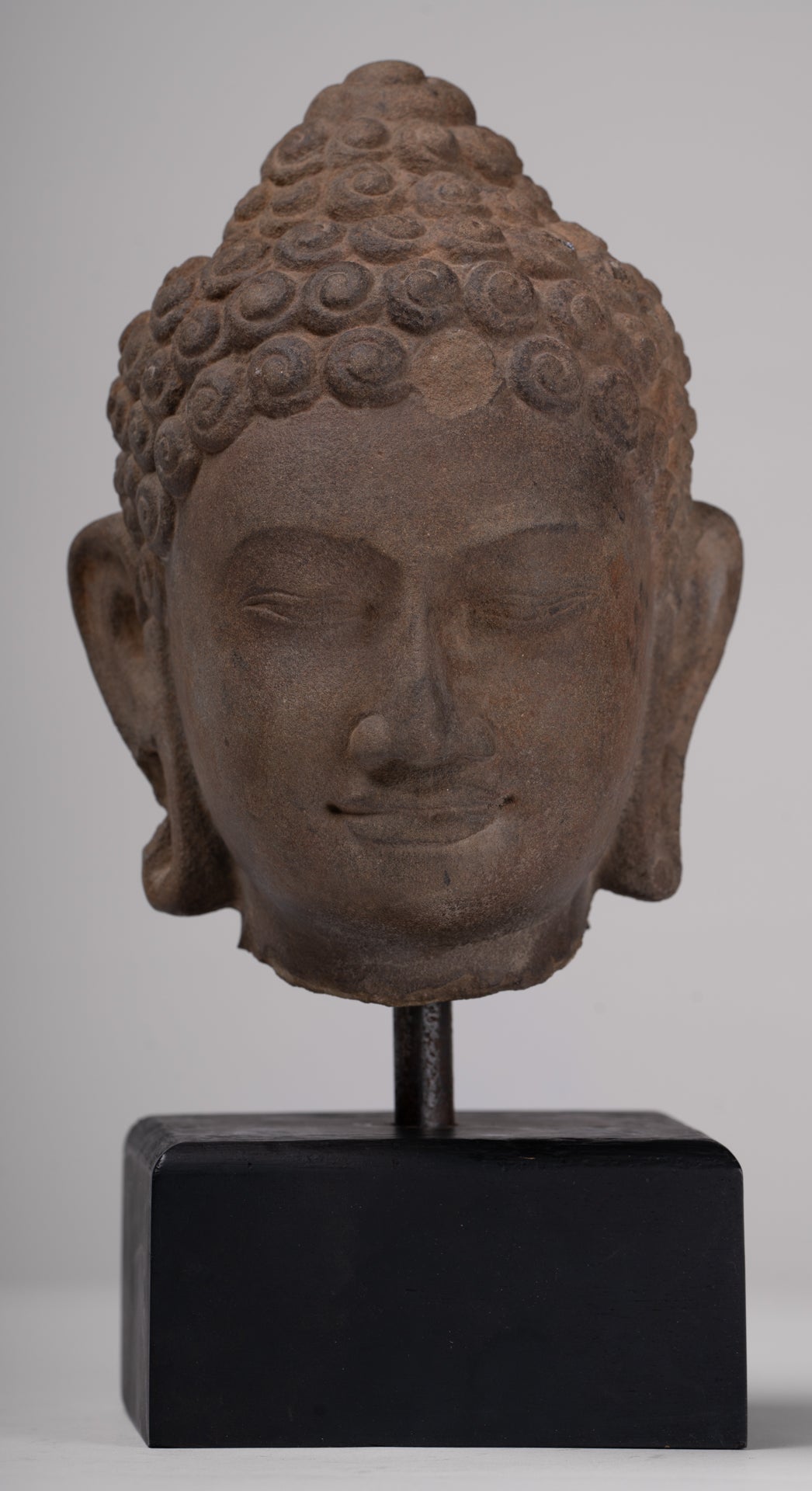 Buddha Statue - Antique Phnom Da Style Mounted Stone Khmer Buddha Head - 26cm/10" Tall