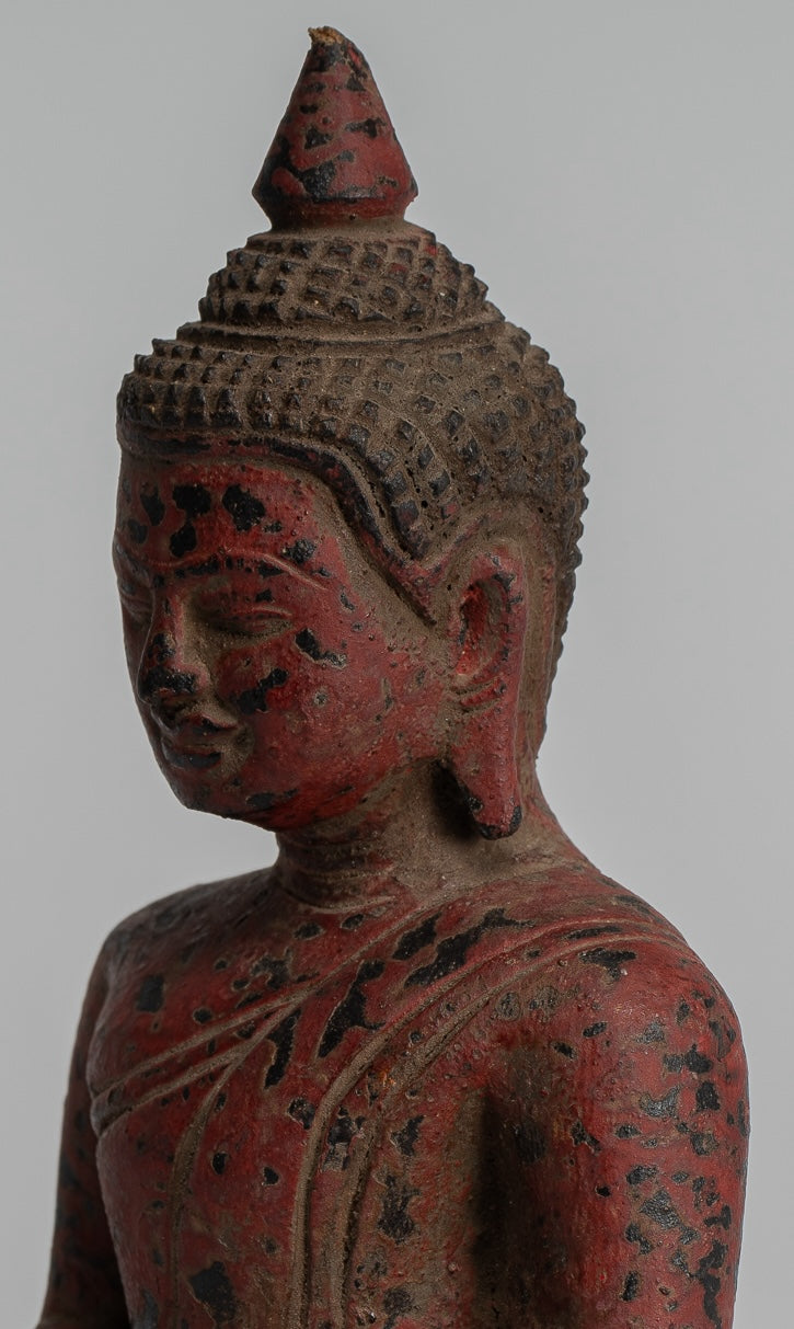 Sculpture de Bouddha – Statue de Bouddha assis en bois de style khmer antique Dhyana Méditation Mudra – 17 cm
