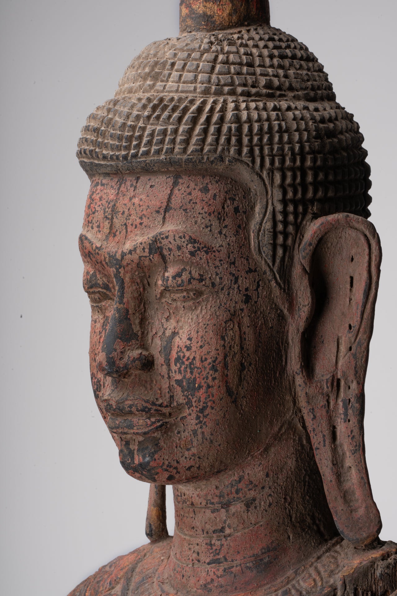 Große Buddha-Statue – Holz im antiken Khmer-Stil, stehend, schützend, Montag-Buddha-Statue – 174 cm/70 Zoll