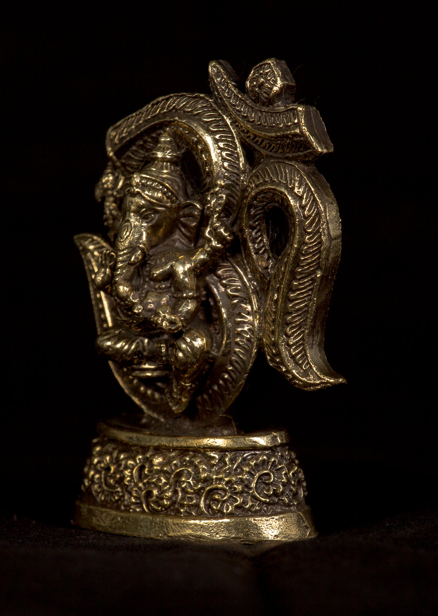 Statua di Ganesha - Thailandia Brass seduta Ganesh e ohm Statue Amulet - 6,5 cm (2,55 ")