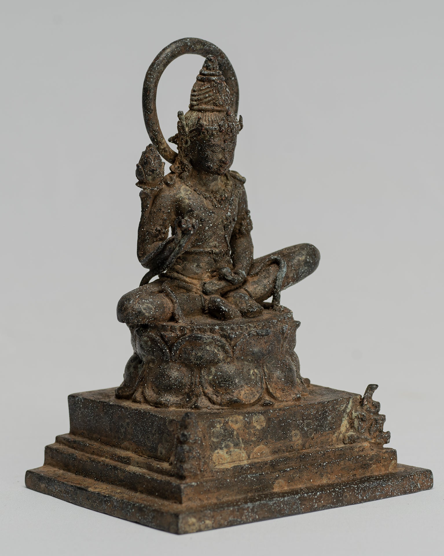 Estatua de Tara - Estatua de Bronce Devi Tara de bronce sentado de Majapahit antiguo de Java - 19cm/8 "
