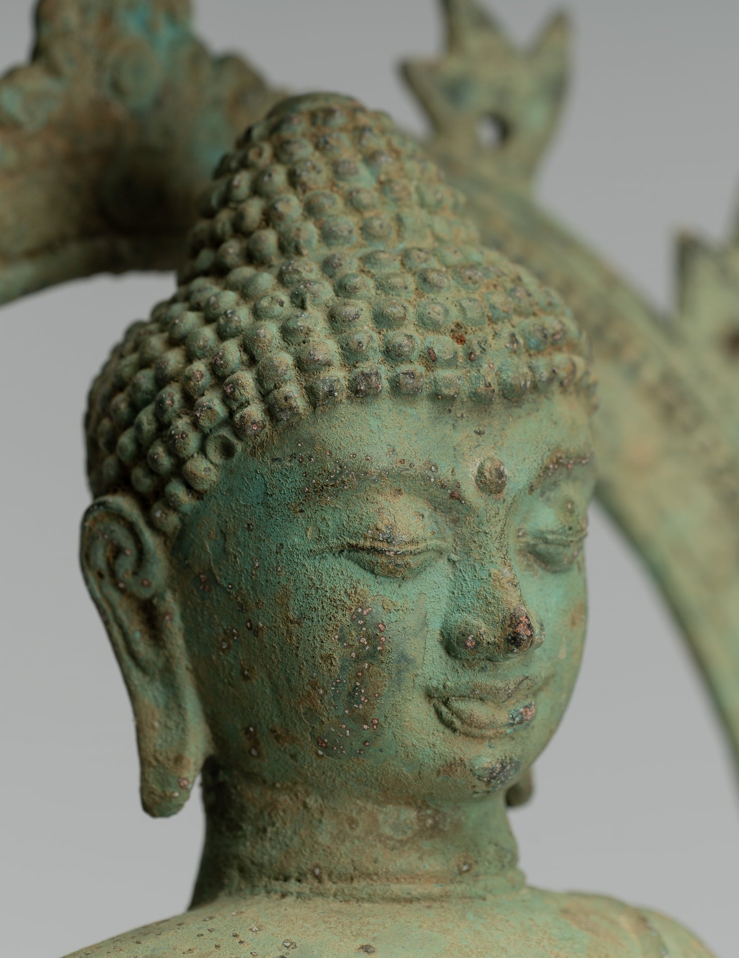 Estatua de Buda - Estilo indonesio antiguo de bronce sentado Javanese Buda - 32 cm/13 "