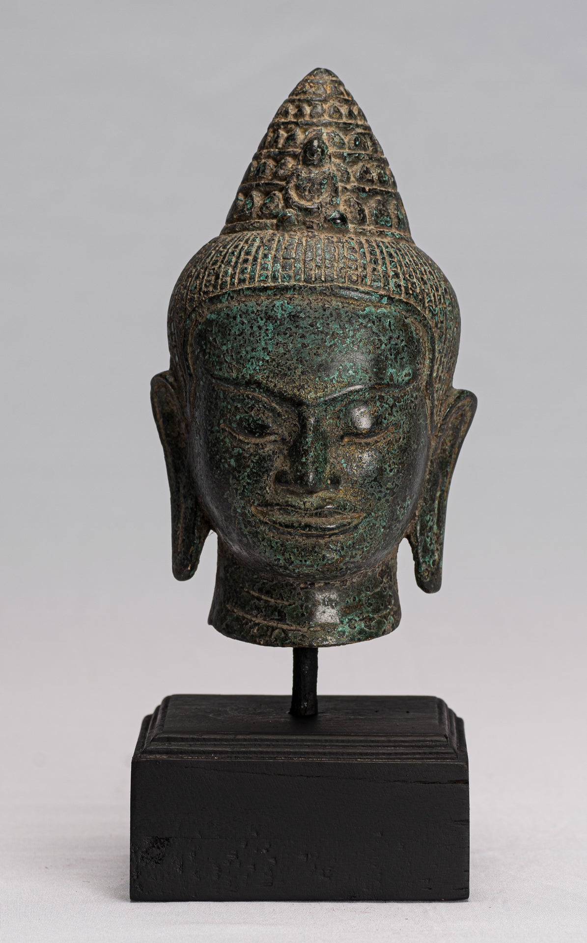 Estatua de Lokeshvara - Estilo de bronce de bronce montado en el estilo jemer de estilo jemer